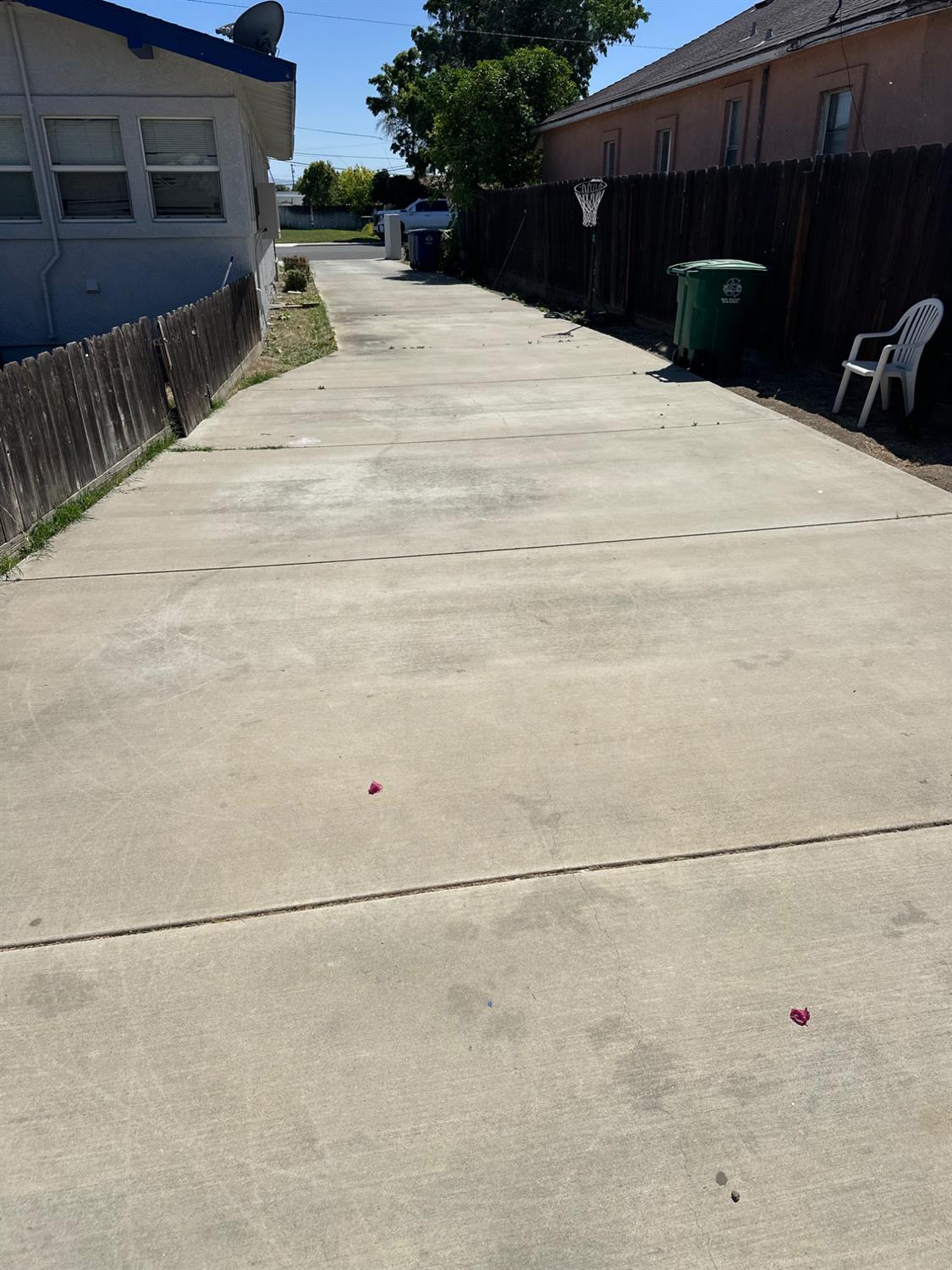 960 962 F St, Los Banos, CA 93635