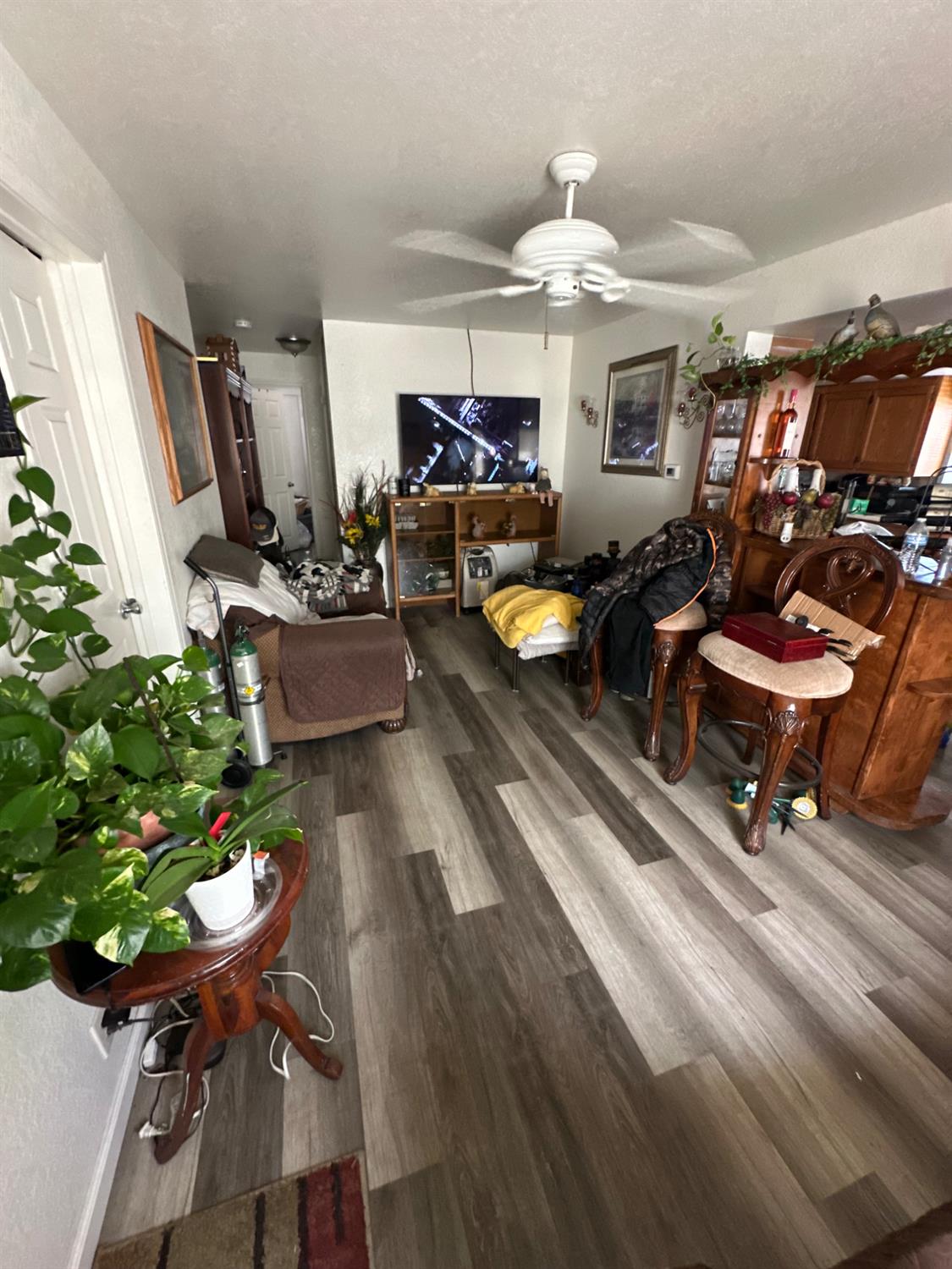 960 962 F St, Los Banos, CA 93635