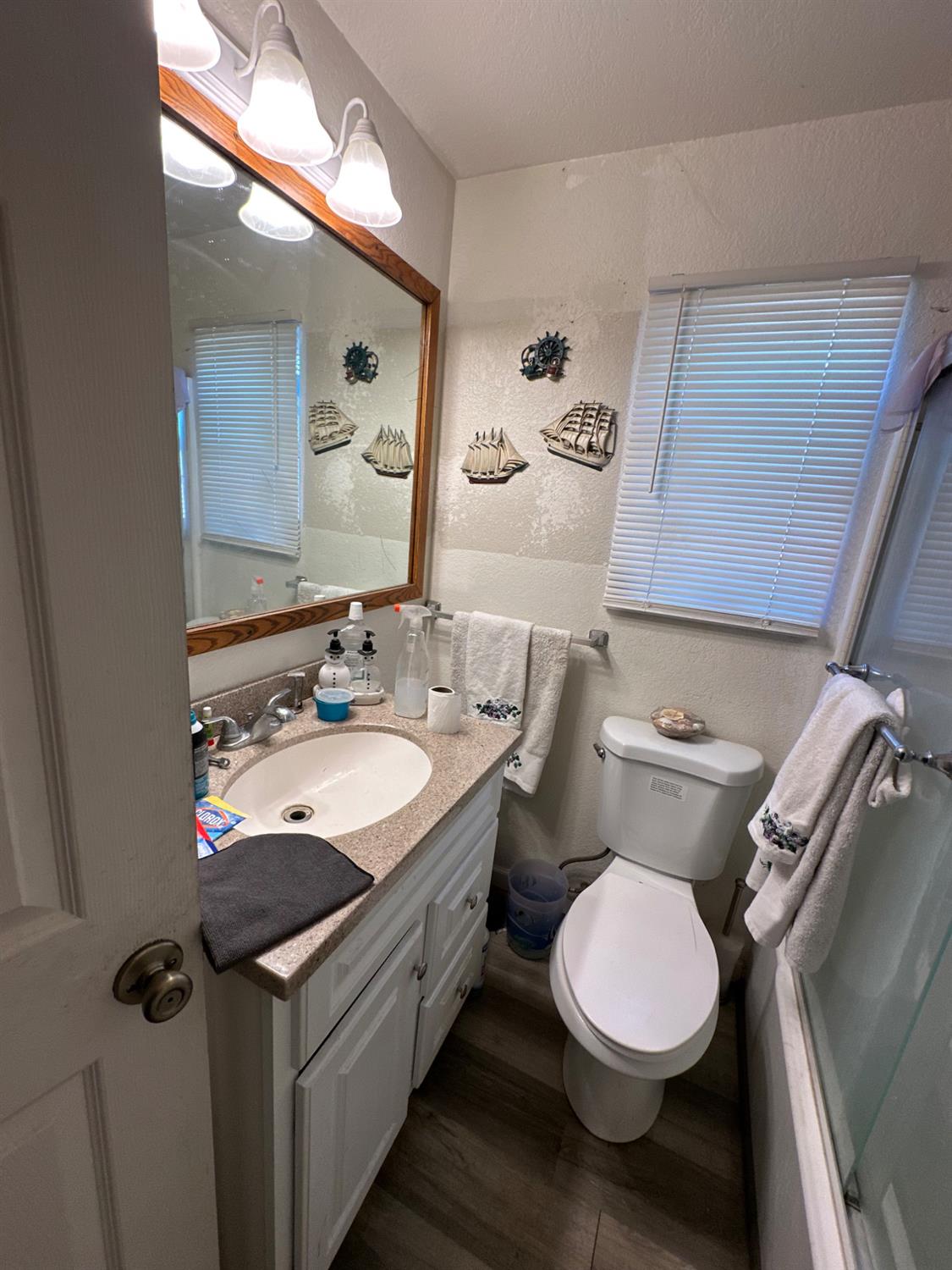 960 962 F St, Los Banos, CA 93635