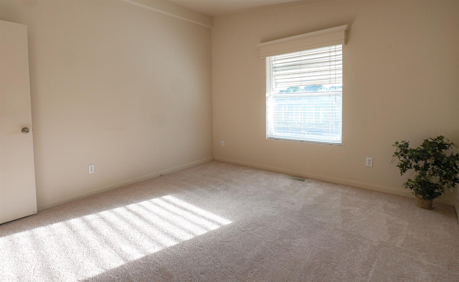 2240 Golden Oak #147, Merced, CA 95341