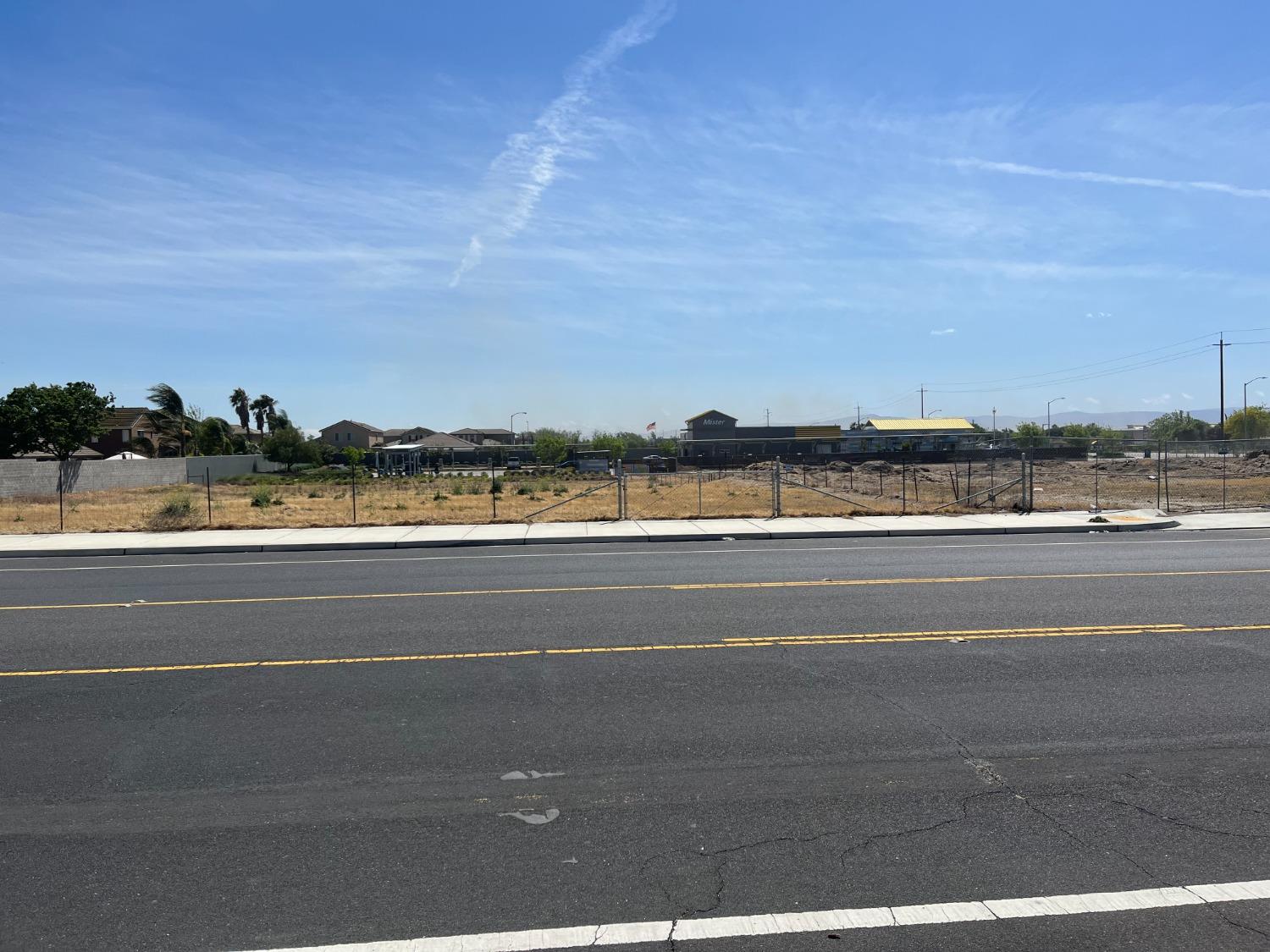 2038 Wawona St, Manteca, CA 95337