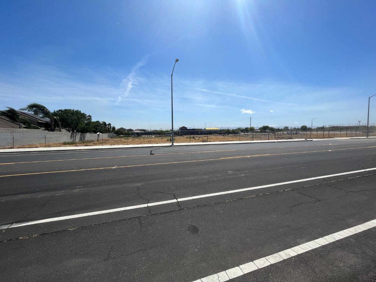 2038 Wawona St, Manteca, CA 95337