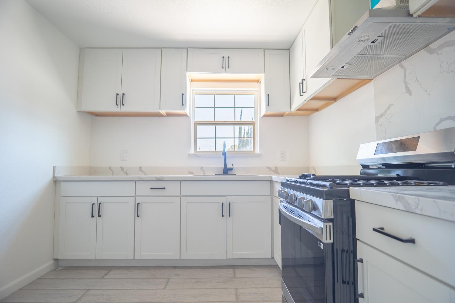 2417 Louise Ave, Ceres, CA 95307