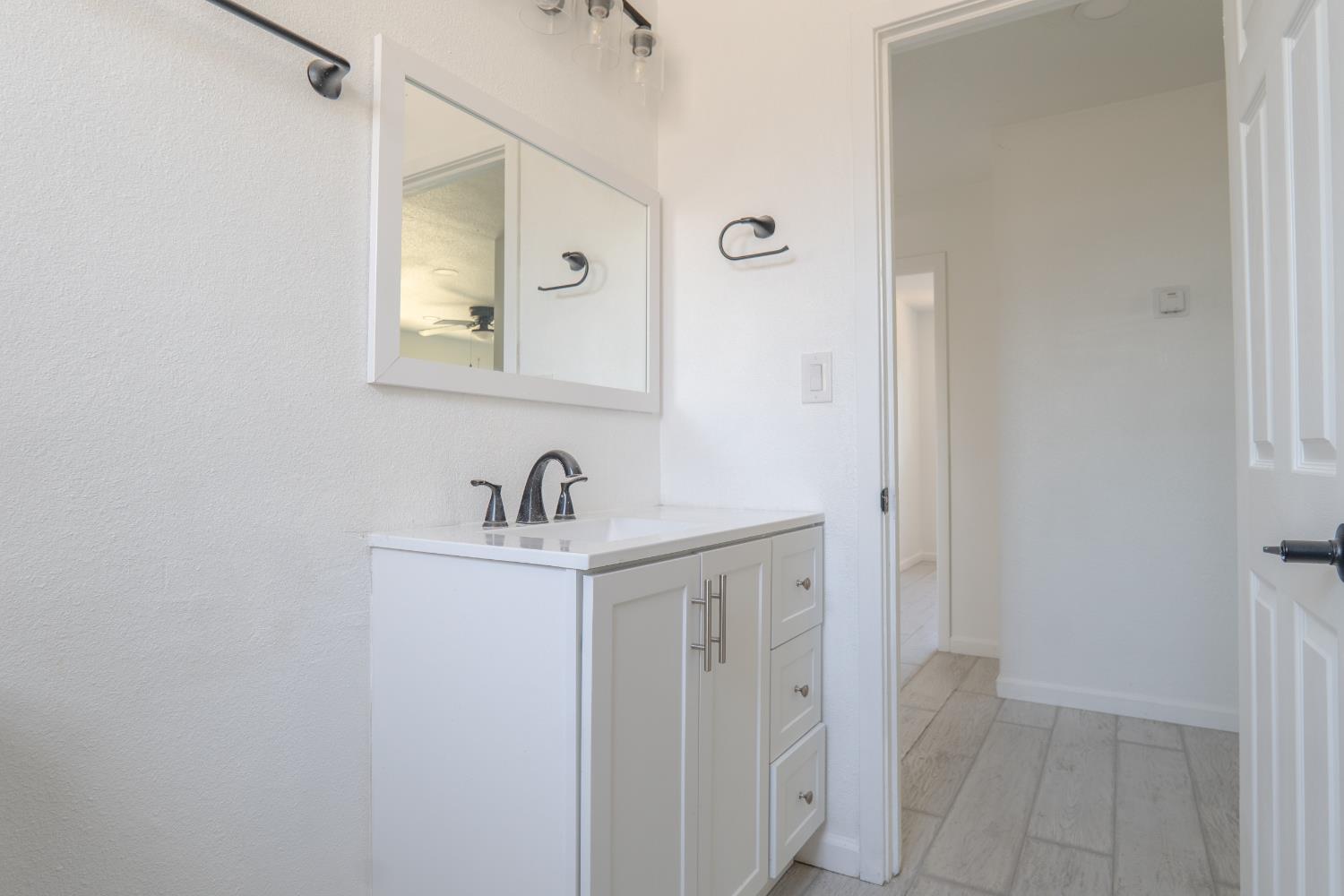 2417 Louise Ave, Ceres, CA 95307