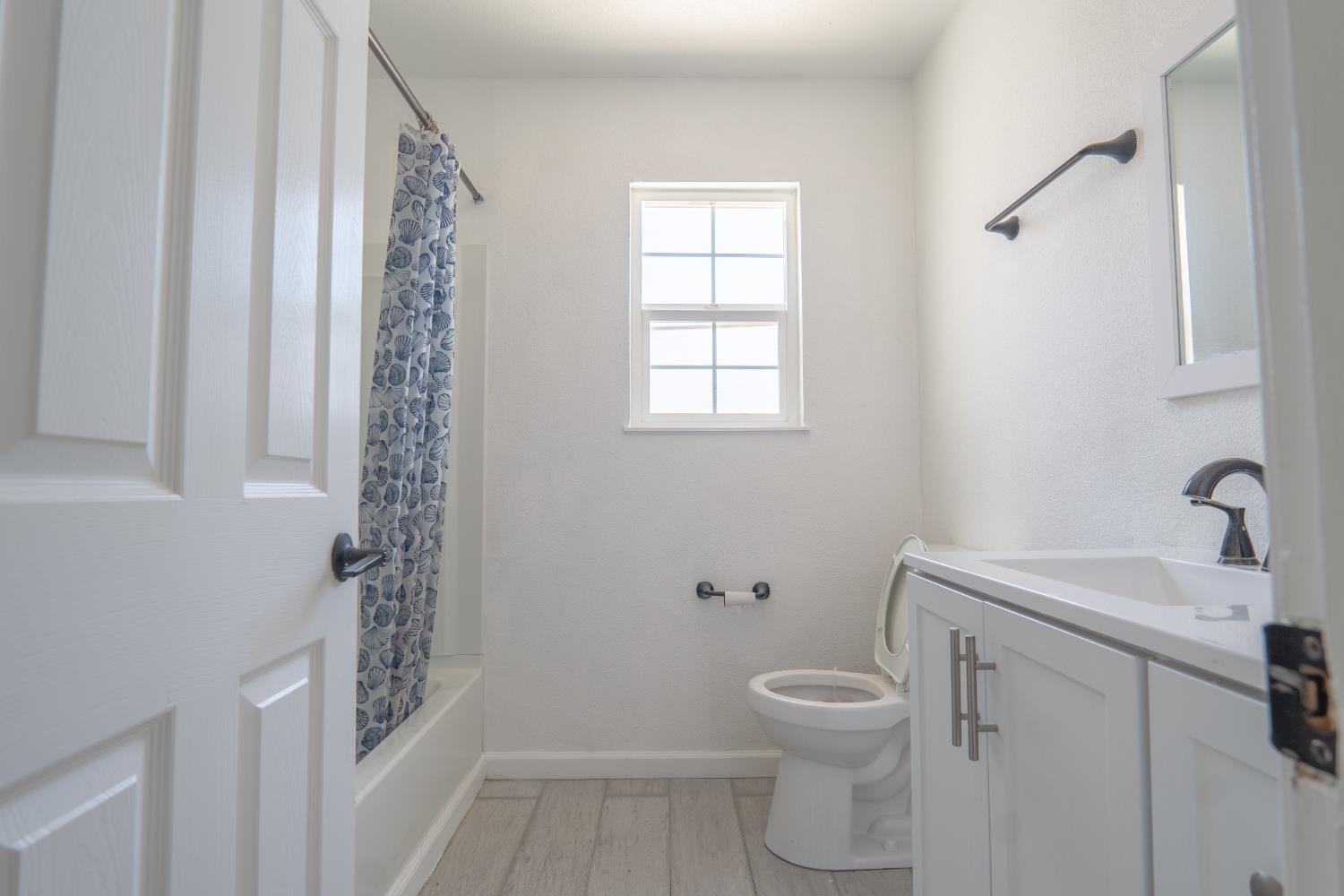 2417 Louise Ave, Ceres, CA 95307