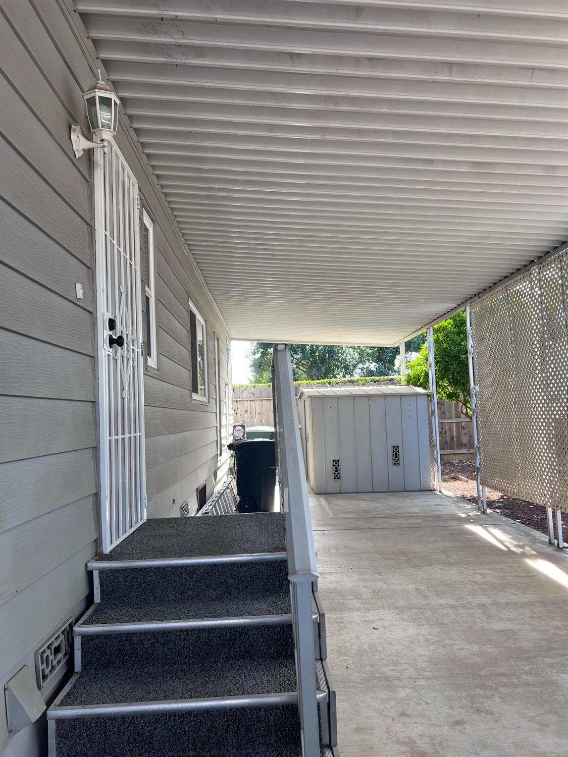 3913 Waimea Ln, Modesto, CA 95355