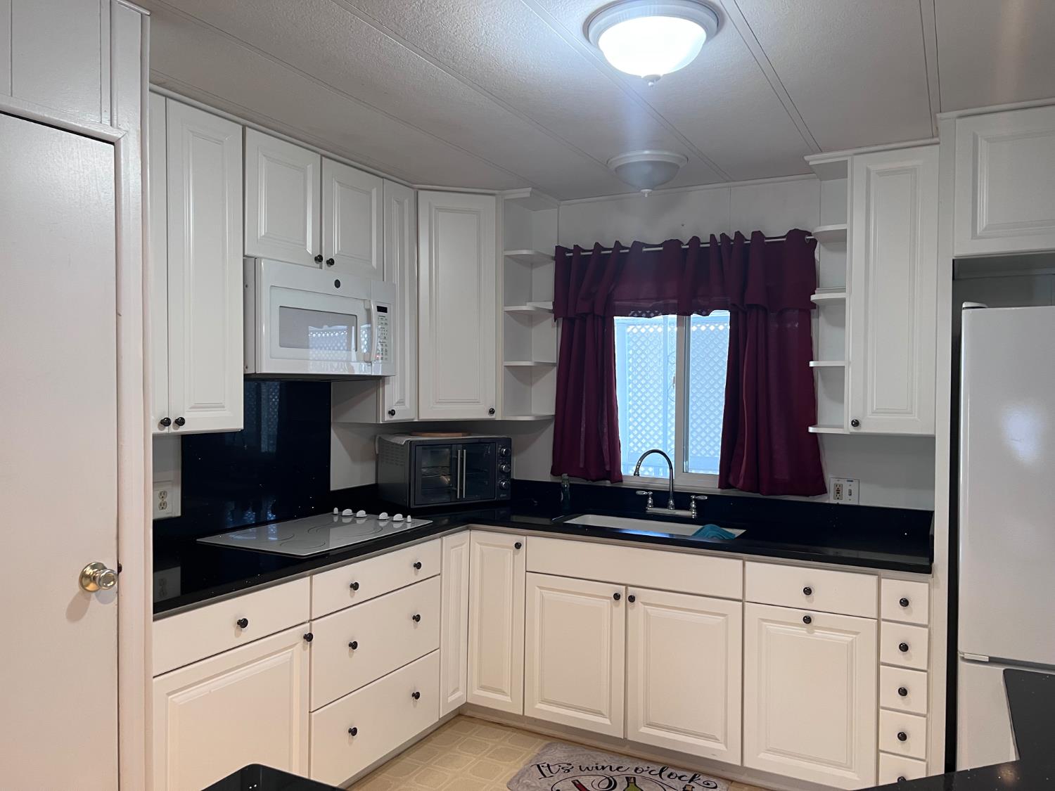 3913 Waimea Ln, Modesto, CA 95355