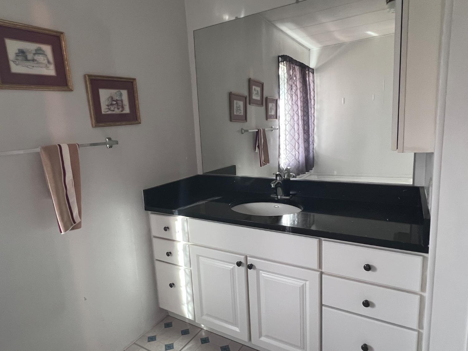 3913 Waimea Ln, Modesto, CA 95355