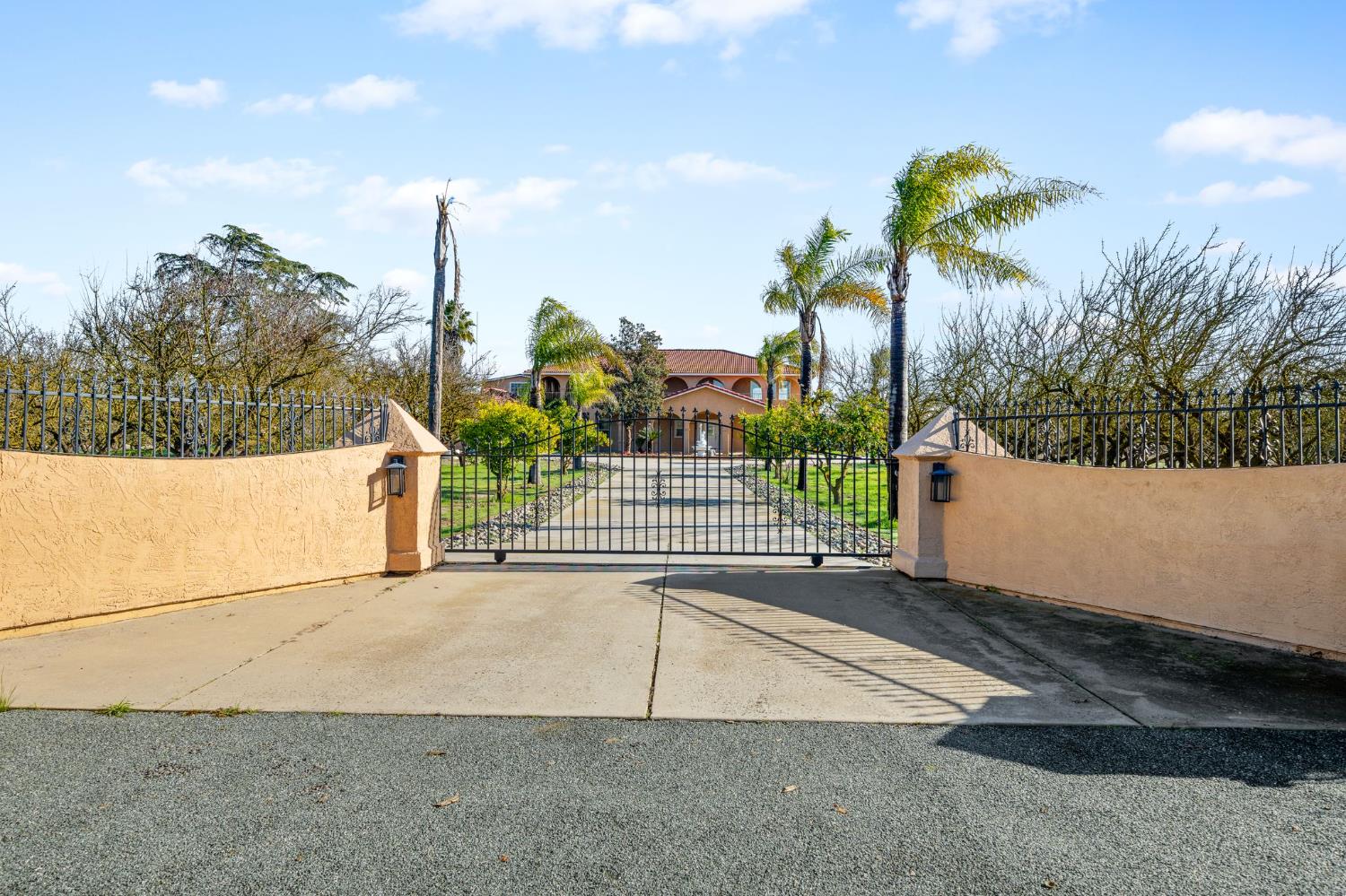 6312 Skittone Rd, Modesto, CA 95356