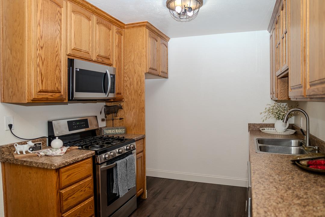 13118 6th St, Hickman, CA 95323