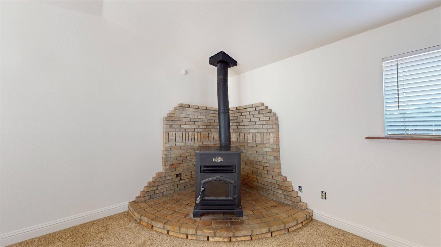 13118 6th St, Hickman, CA 95323