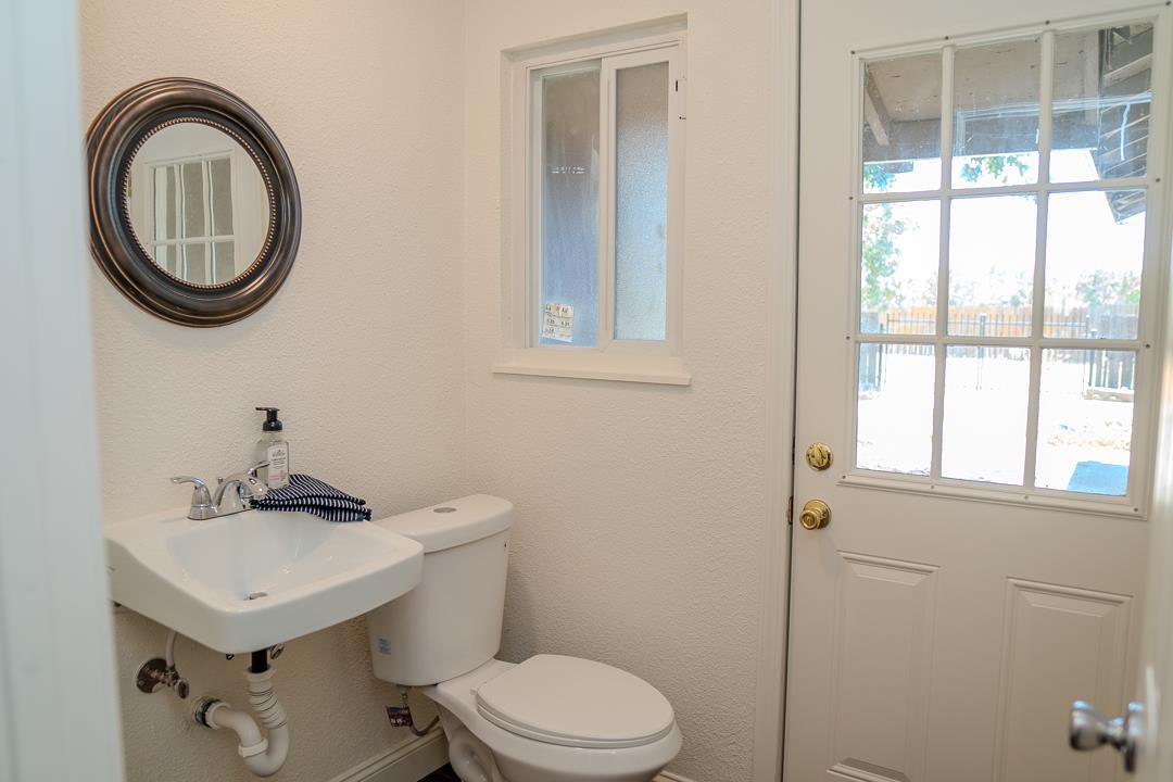 13118 6th St, Hickman, CA 95323