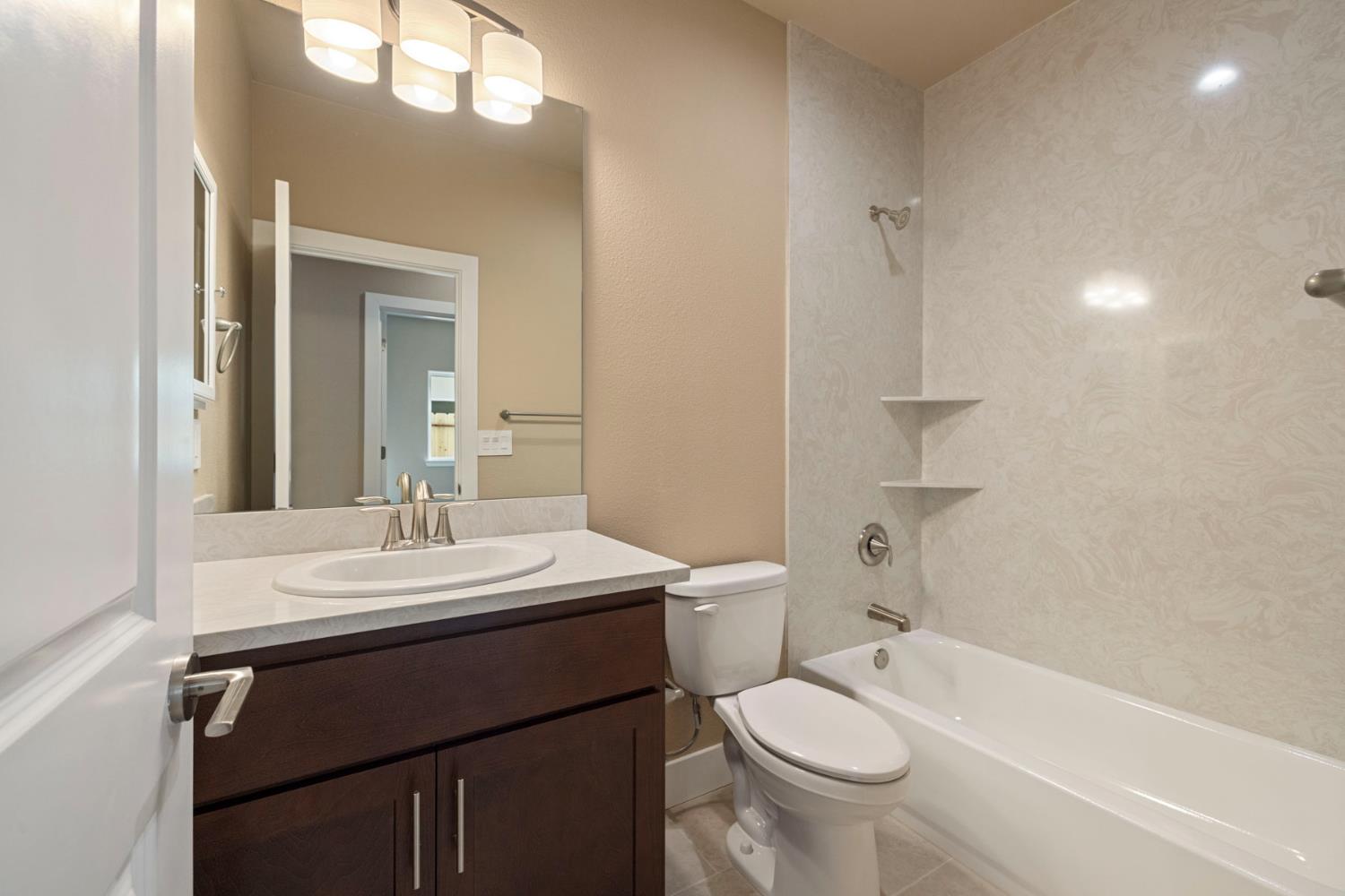 1836 Lovejoy Pl, Manteca, CA 95337