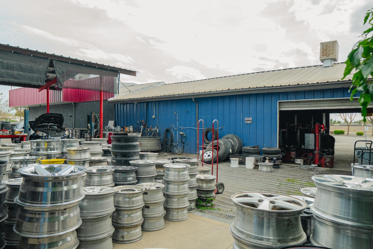 6886 Santa Fe Dr, Winton, CA 95388