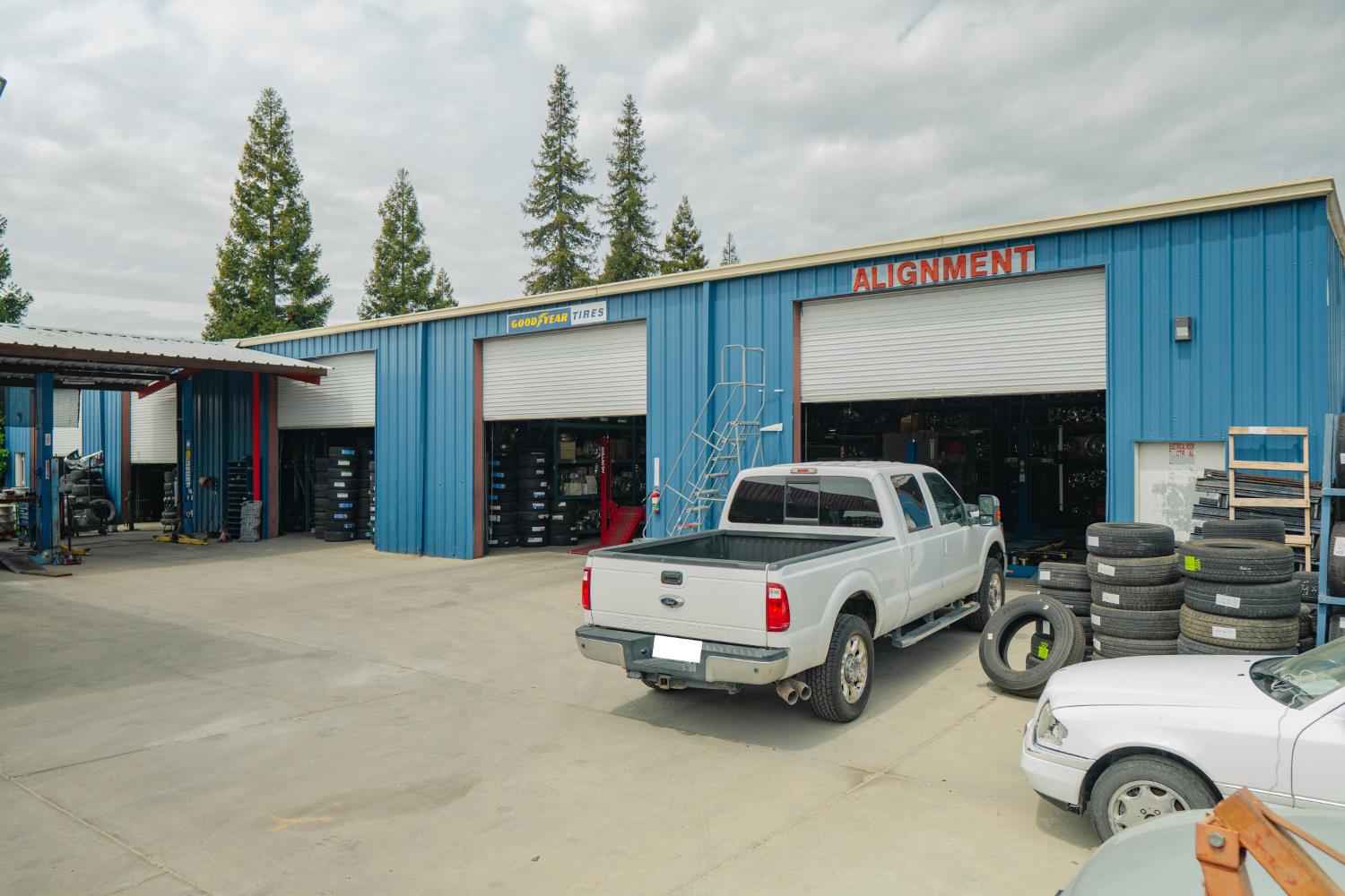 6886 Santa Fe Dr, Winton, CA 95388