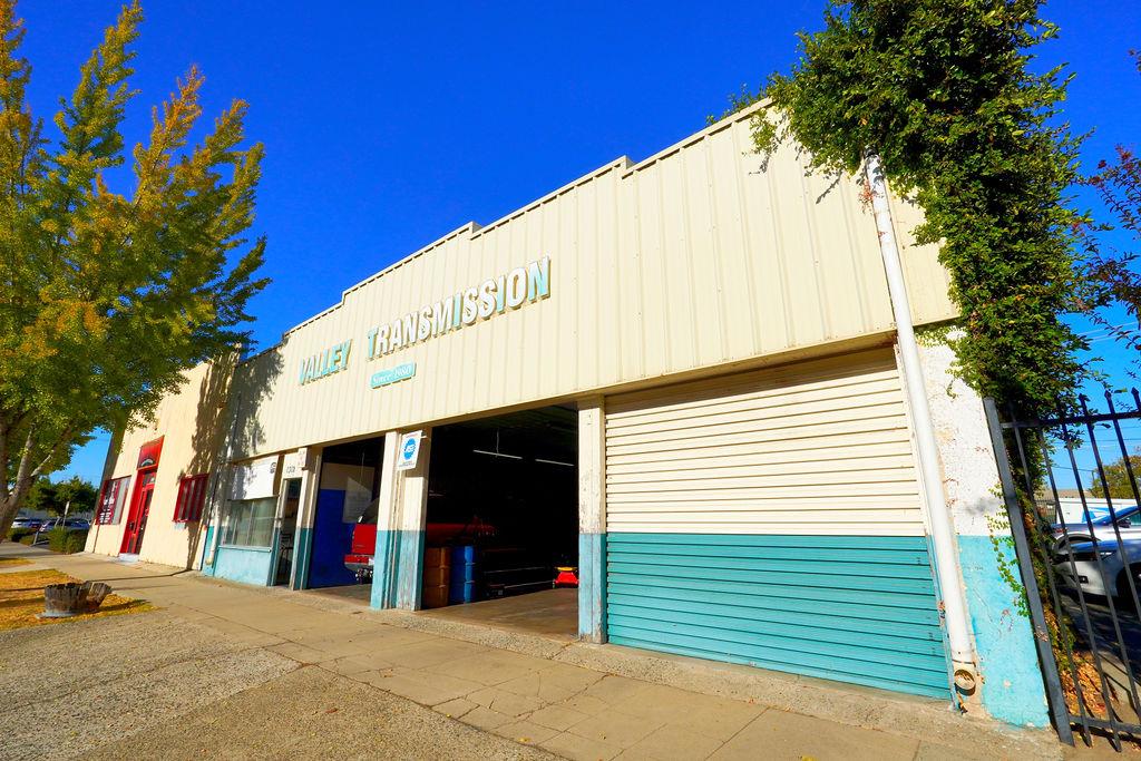 1312 10th St, Modesto, CA 95354