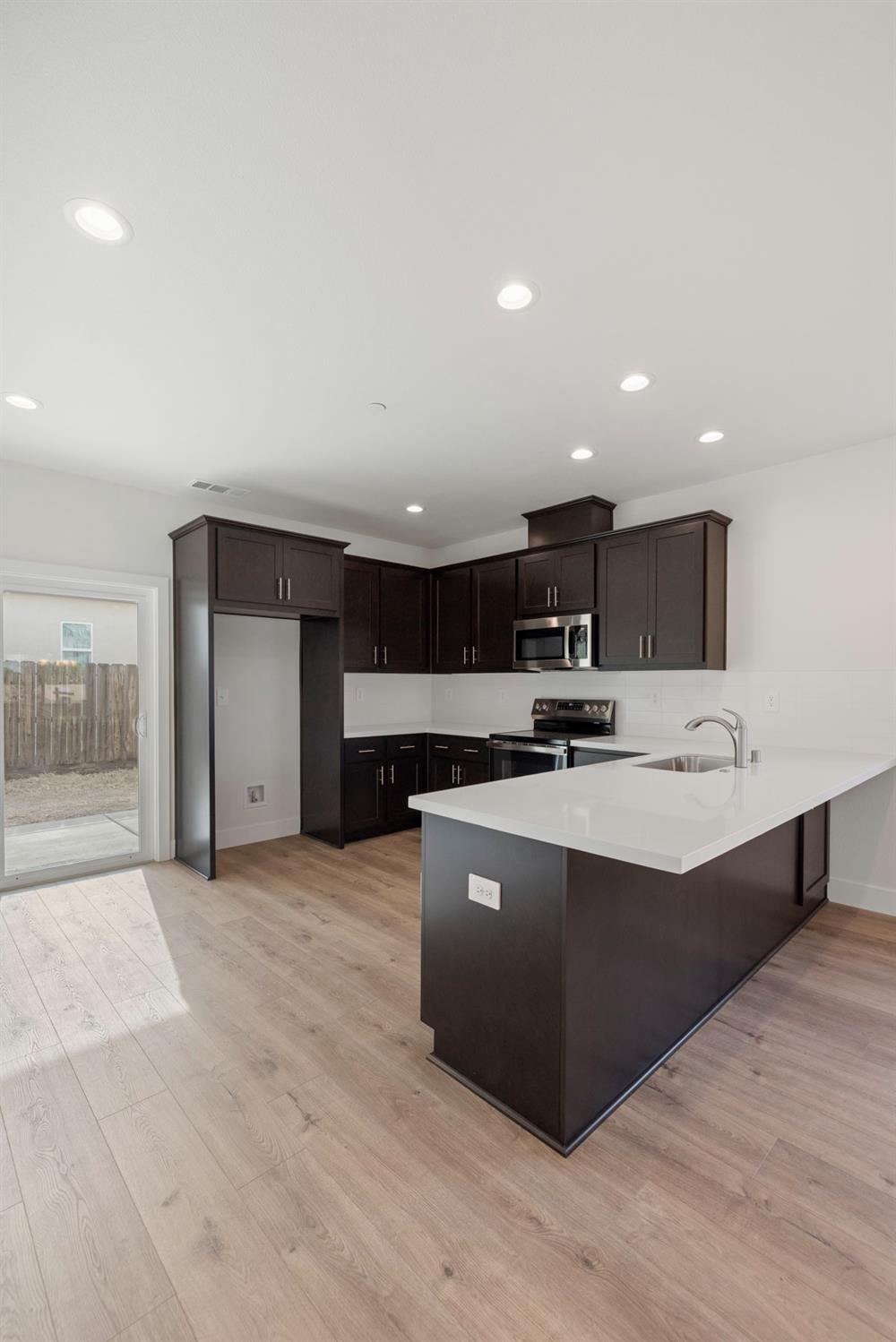 1852 Lovejoy Pl, Manteca, CA 95337