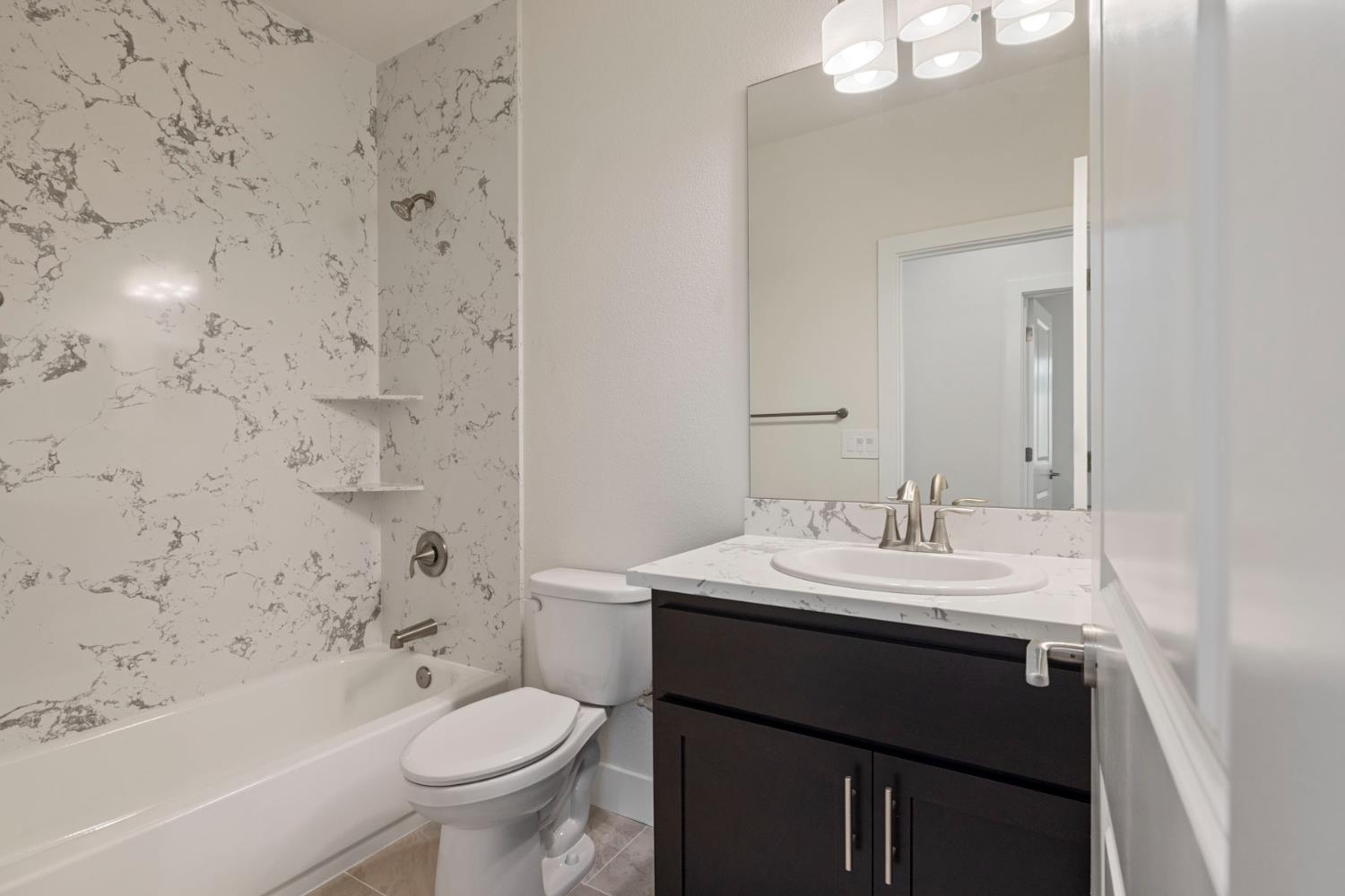 1852 Lovejoy Pl, Manteca, CA 95337