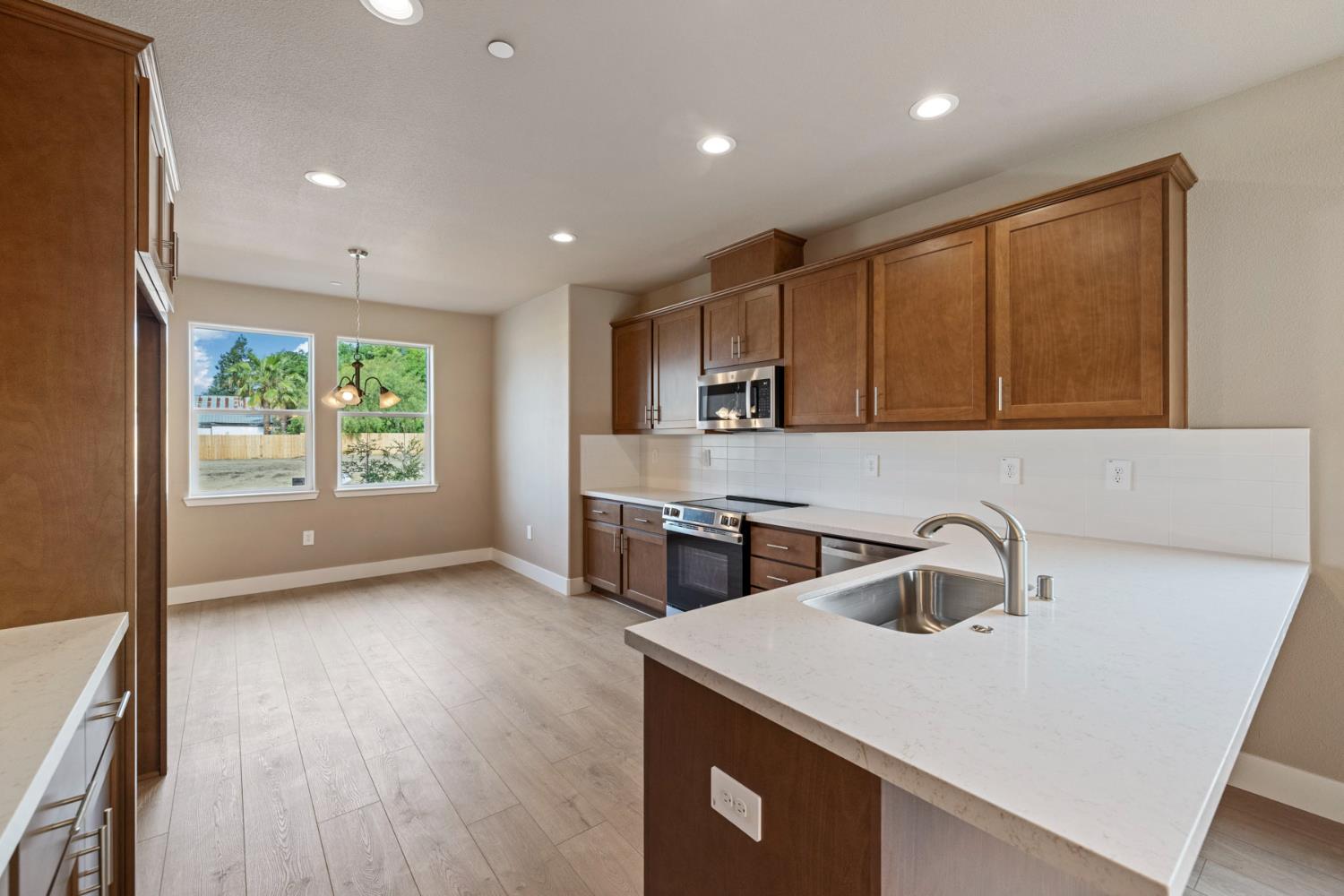 1818 Lovejoy Pl, Manteca, CA 95337