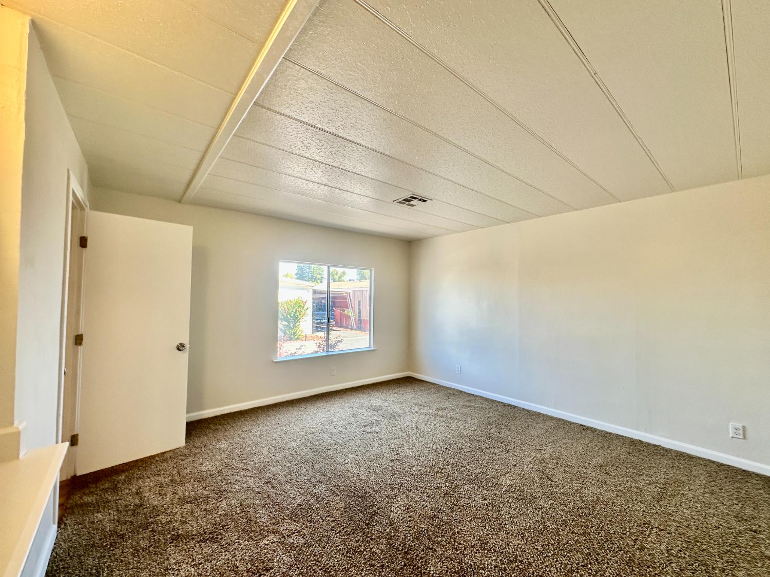 1830 E yosemite, Manteca, CA 95336