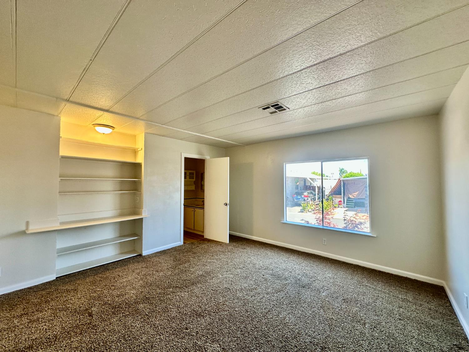 1830 E yosemite, Manteca, CA 95336