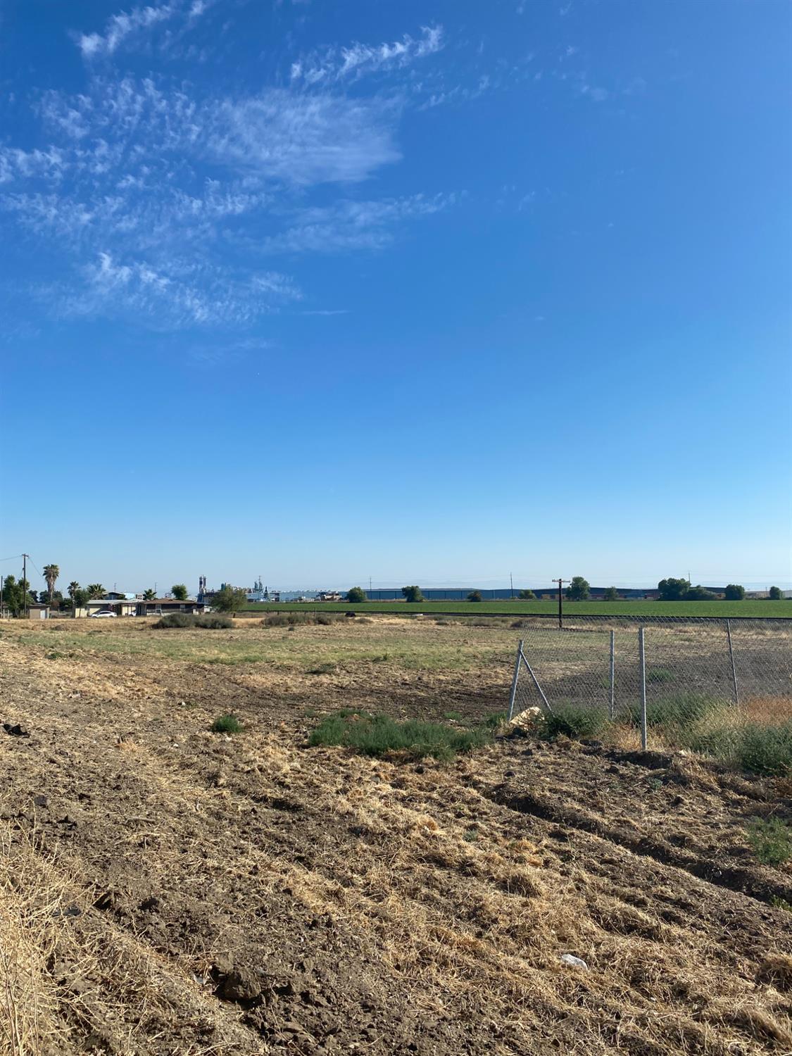 2206 N St, Firebaugh, CA 93622