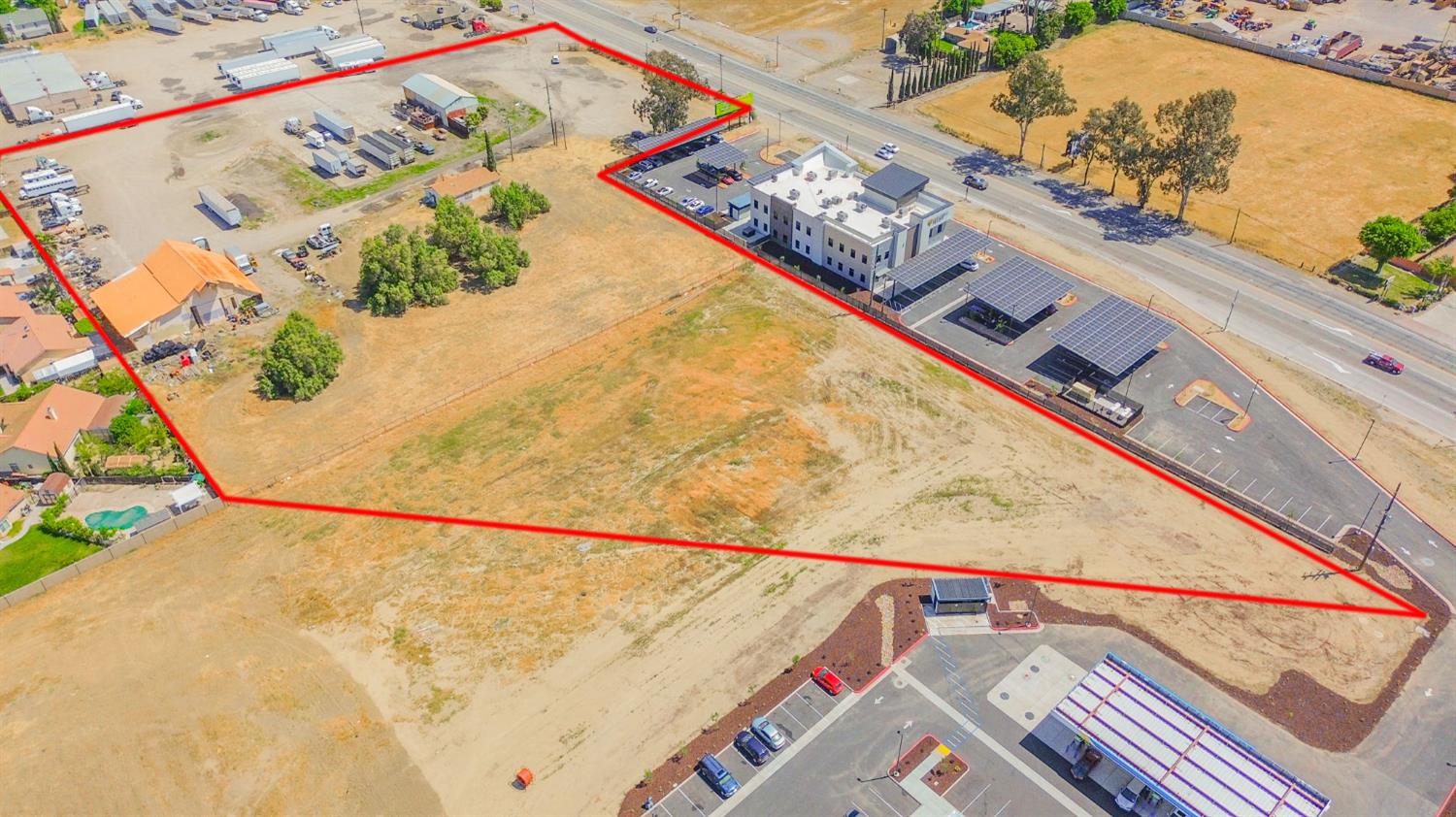 2524 E Pacheco Blvd, Los Banos, CA 93635