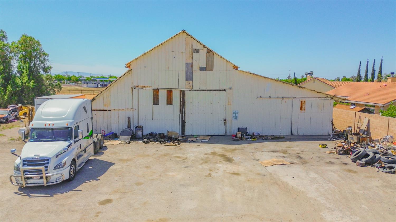 2524 E Pacheco Blvd, Los Banos, CA 93635