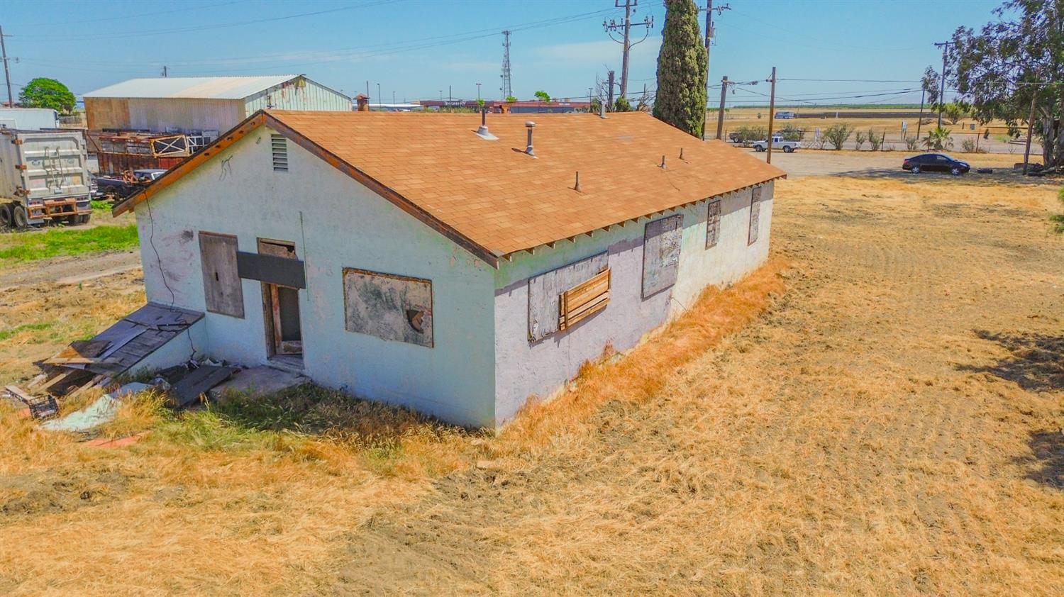 2524 E Pacheco Blvd, Los Banos, CA 93635