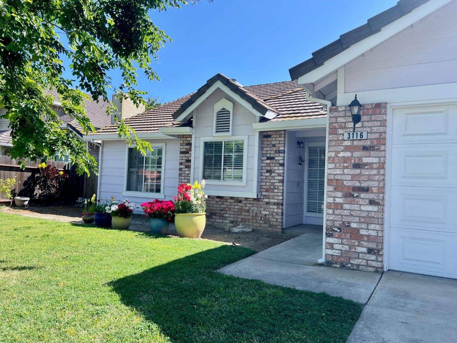 3116 Larrynell Dr, Ceres, CA 95307