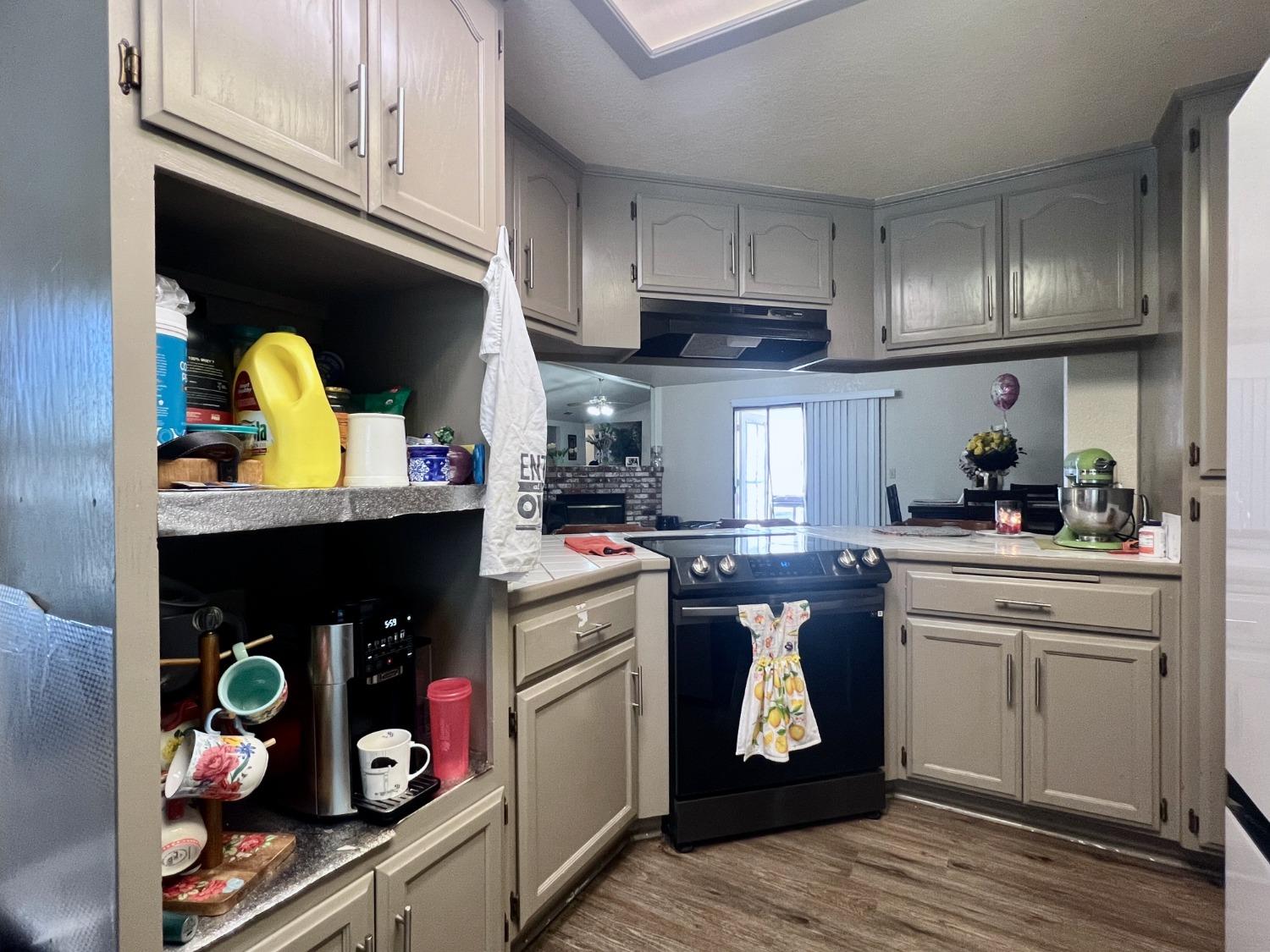 3116 Larrynell Dr, Ceres, CA 95307