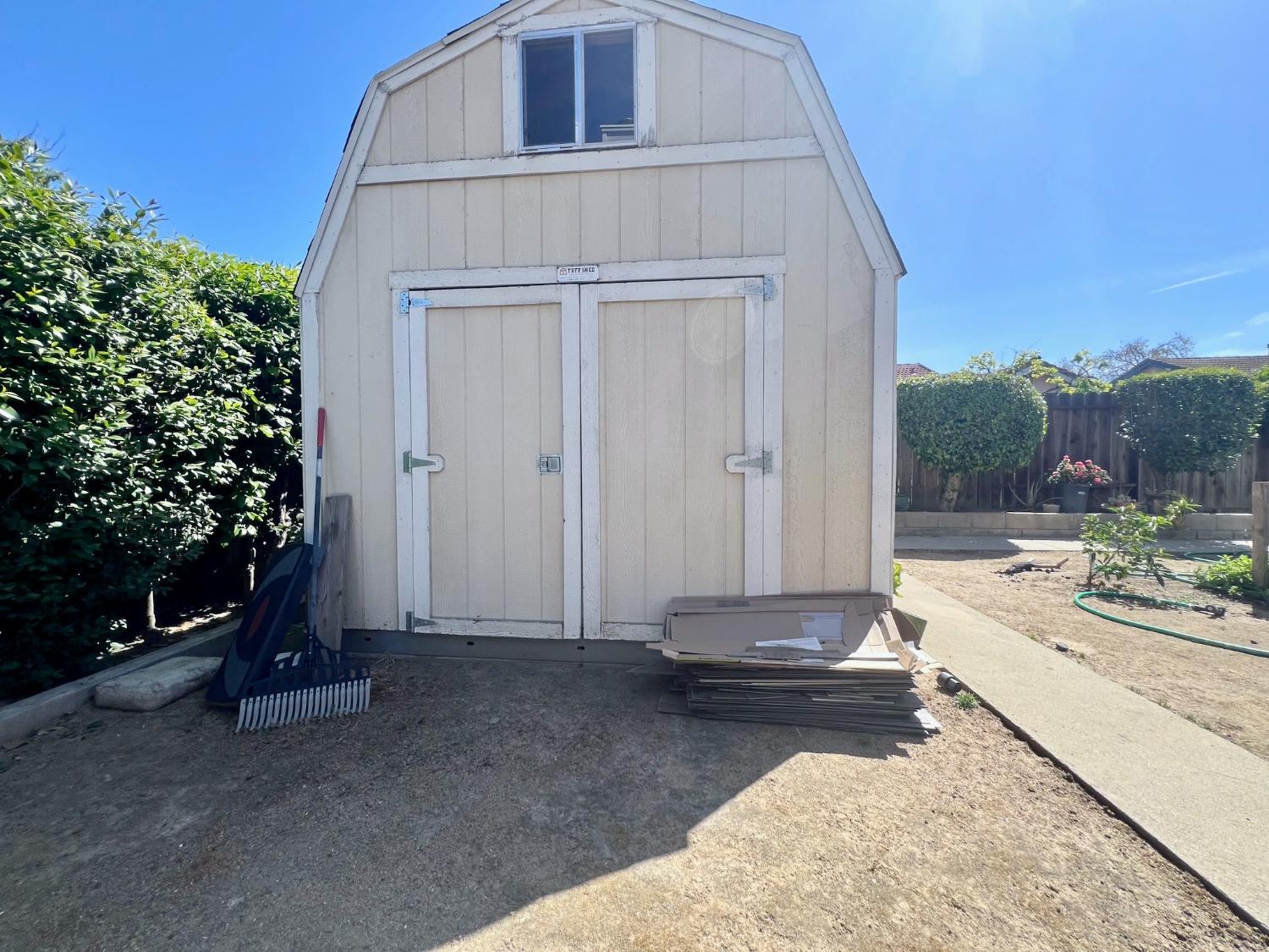 3116 Larrynell Dr, Ceres, CA 95307