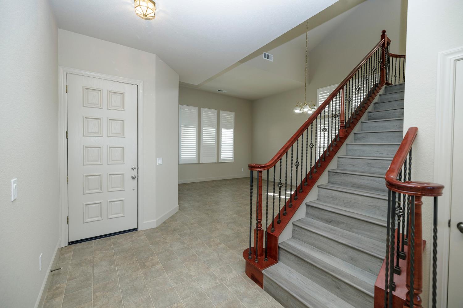 3216 Allan Adale Dr, Modesto, CA 95355