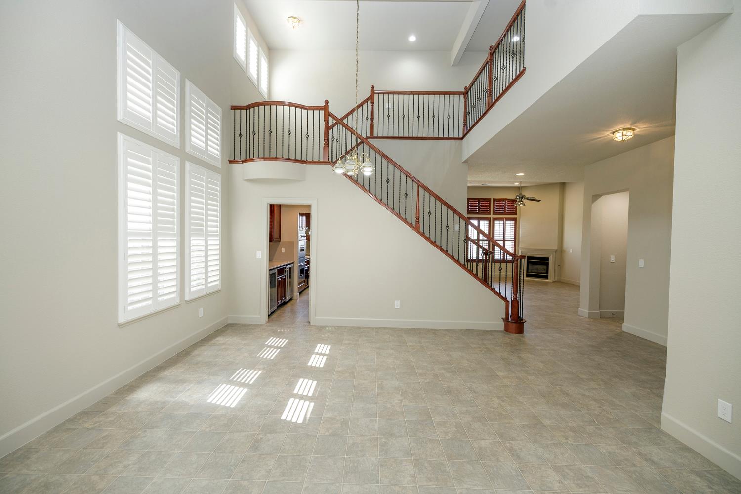 3216 Allan Adale Dr, Modesto, CA 95355