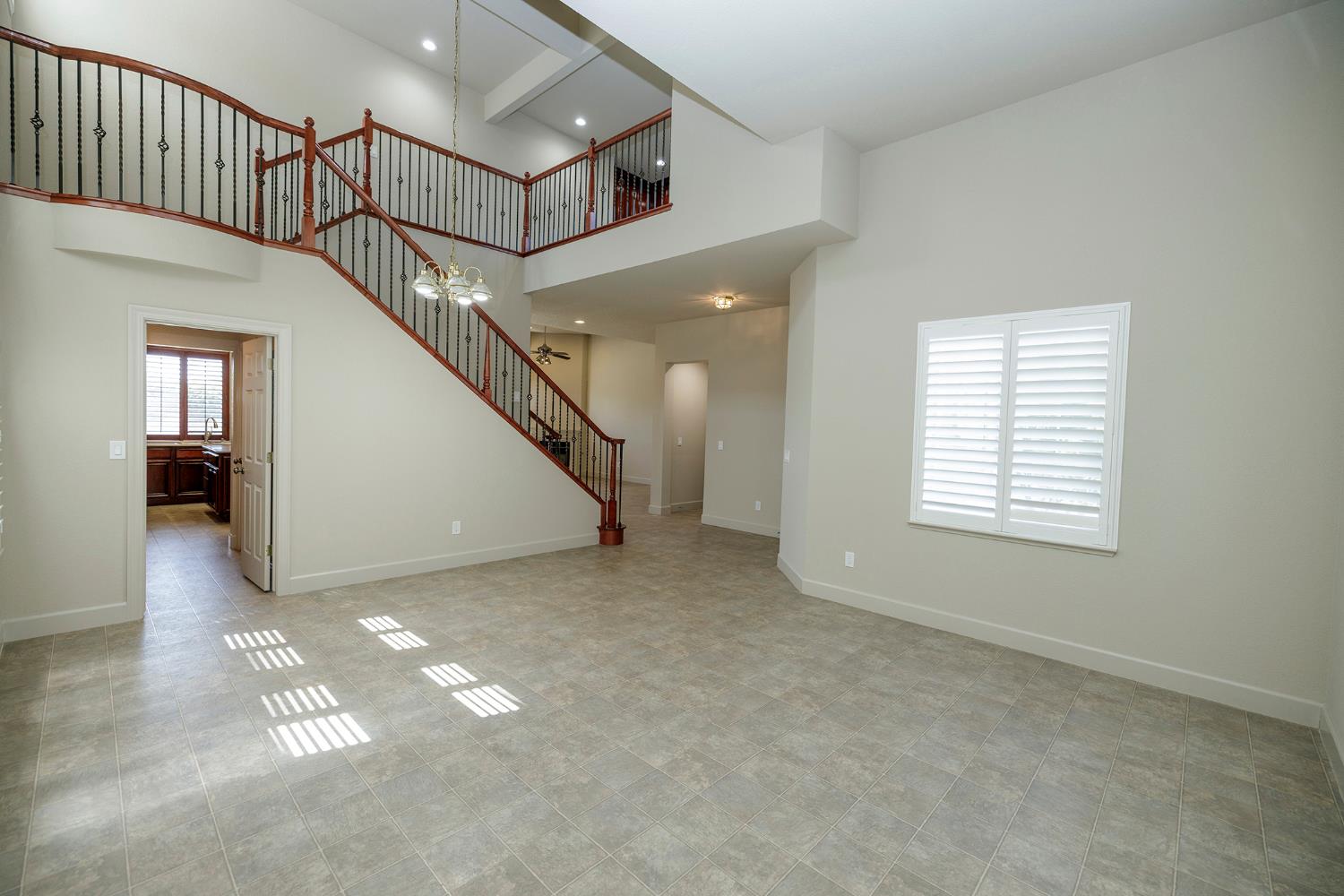 3216 Allan Adale Dr, Modesto, CA 95355