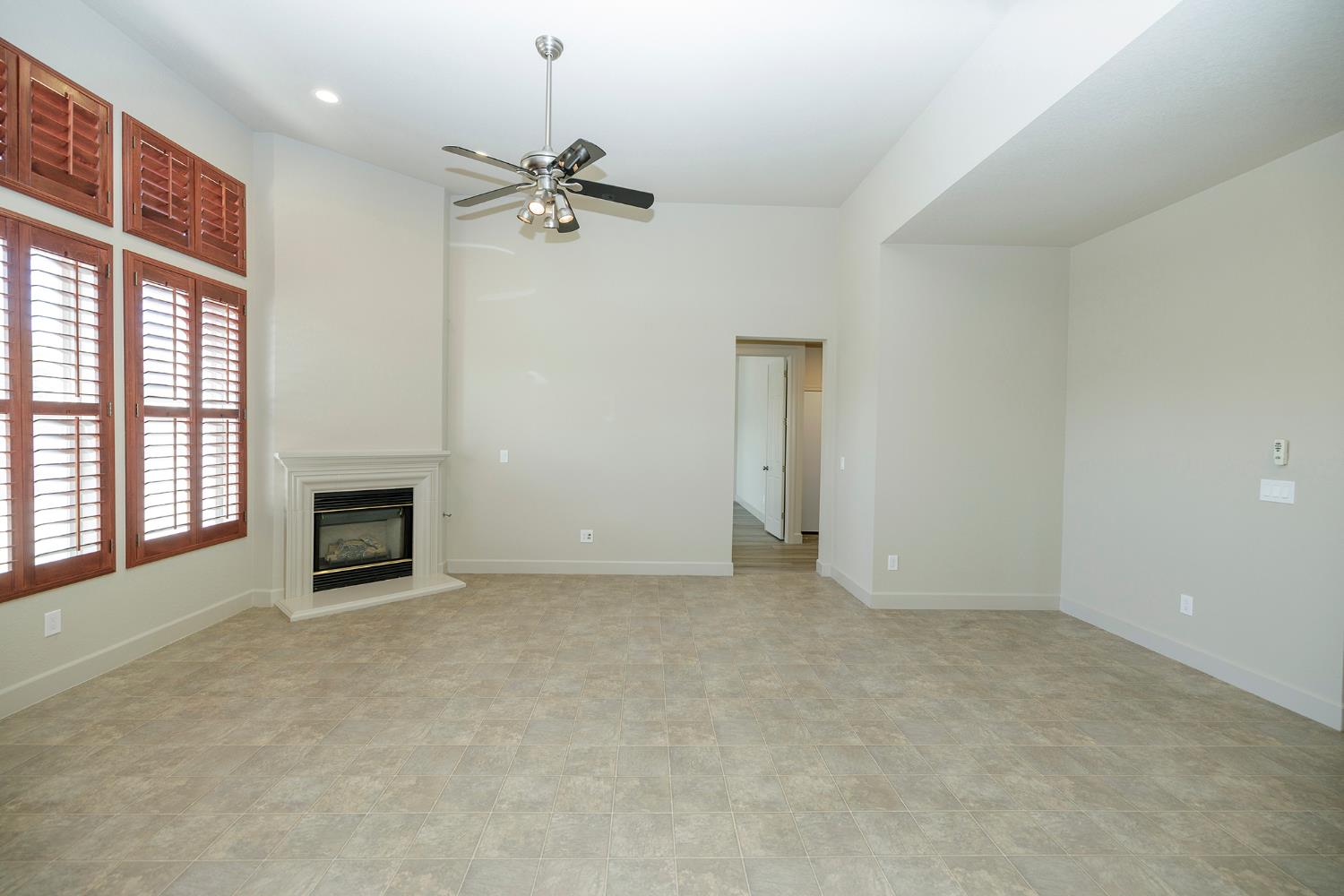 3216 Allan Adale Dr, Modesto, CA 95355