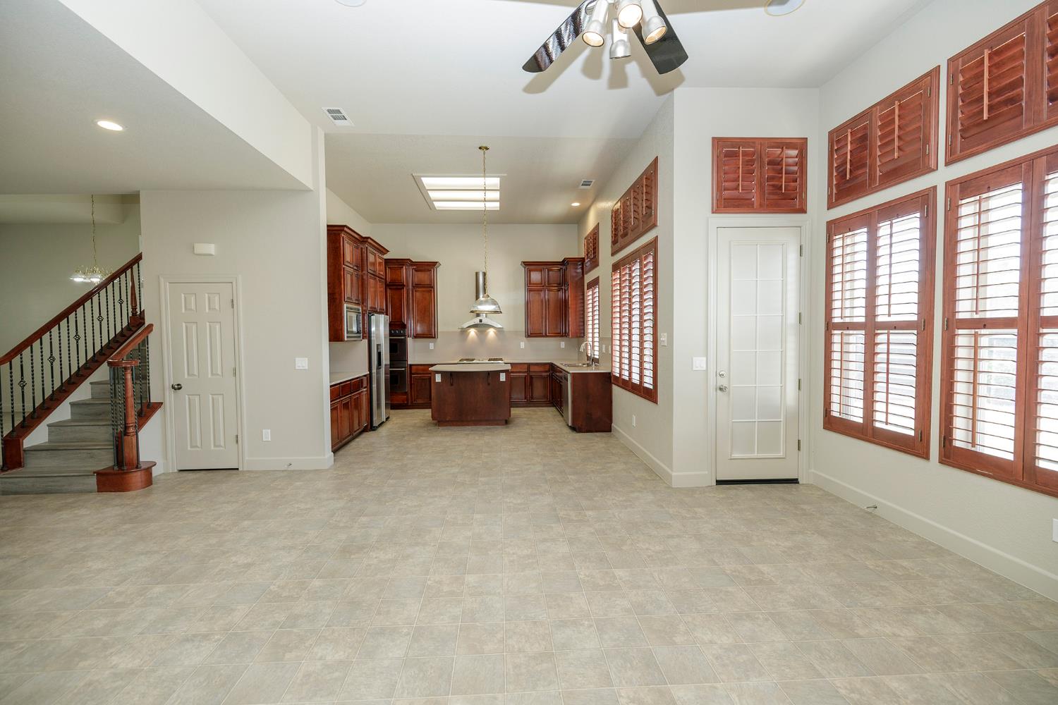 3216 Allan Adale Dr, Modesto, CA 95355