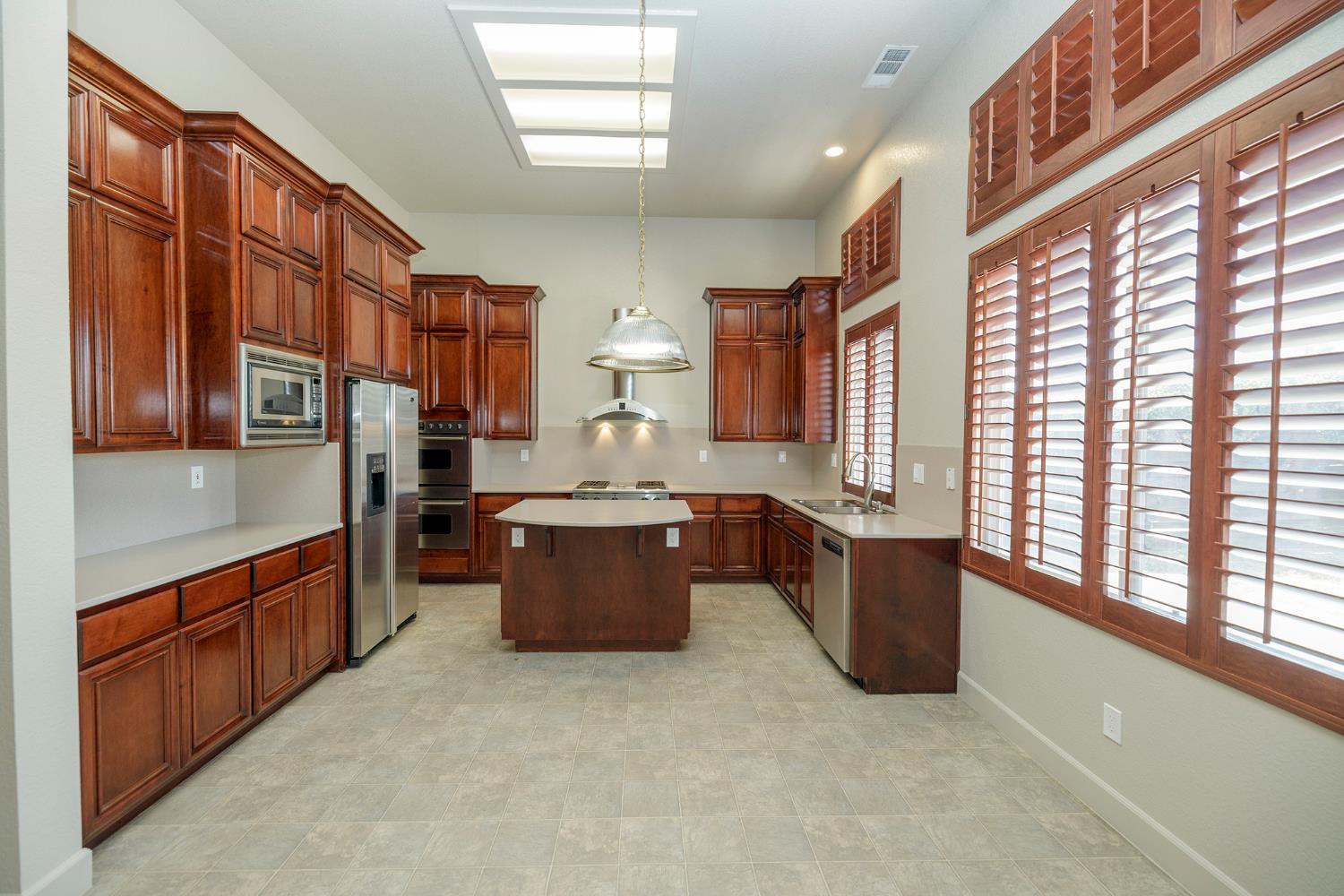 3216 Allan Adale Dr, Modesto, CA 95355