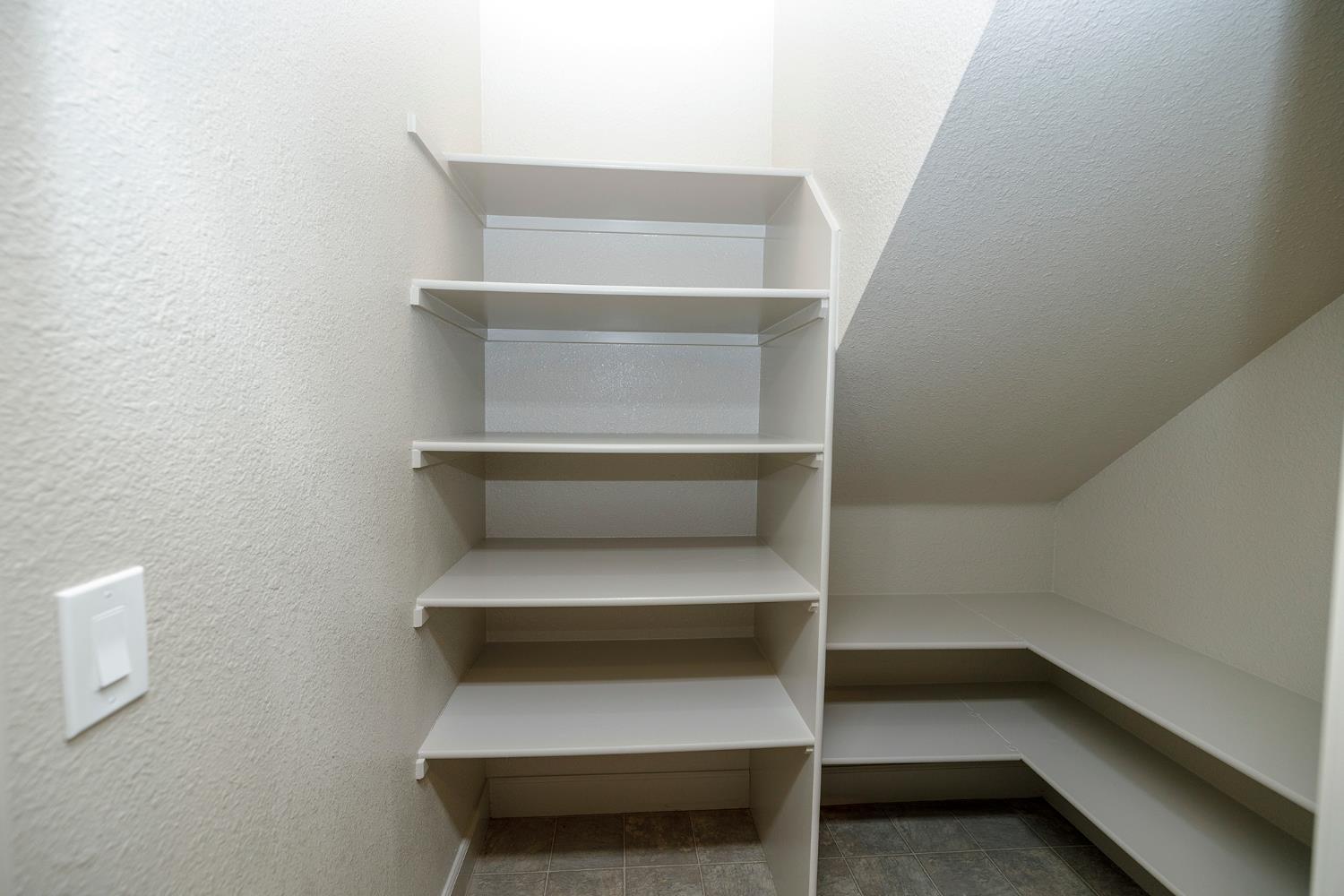 3216 Allan Adale Dr, Modesto, CA 95355