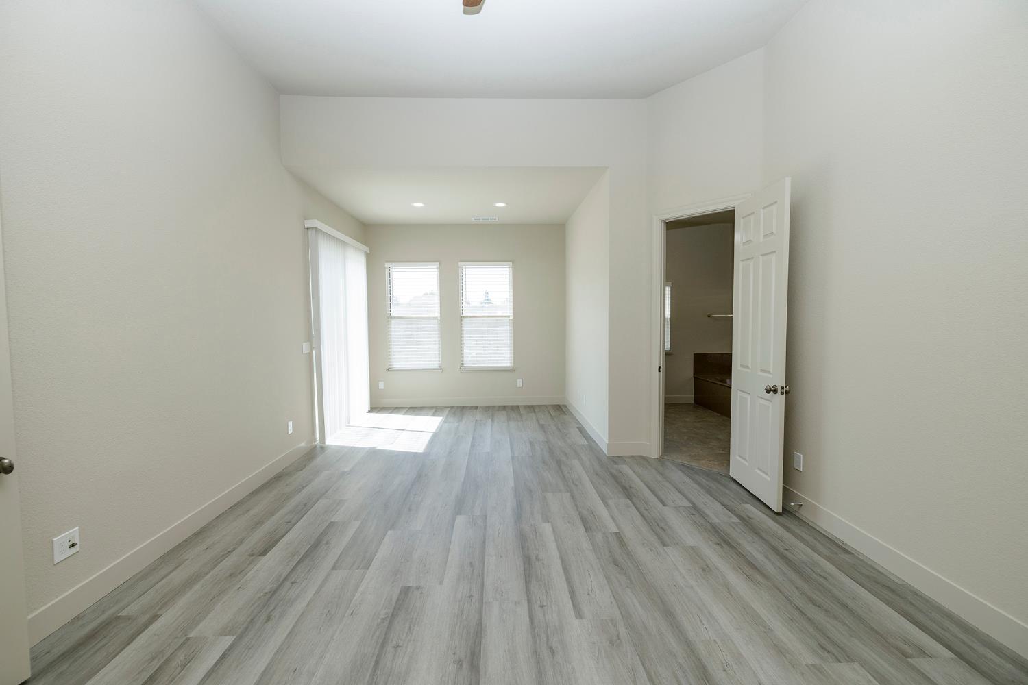 3216 Allan Adale Dr, Modesto, CA 95355