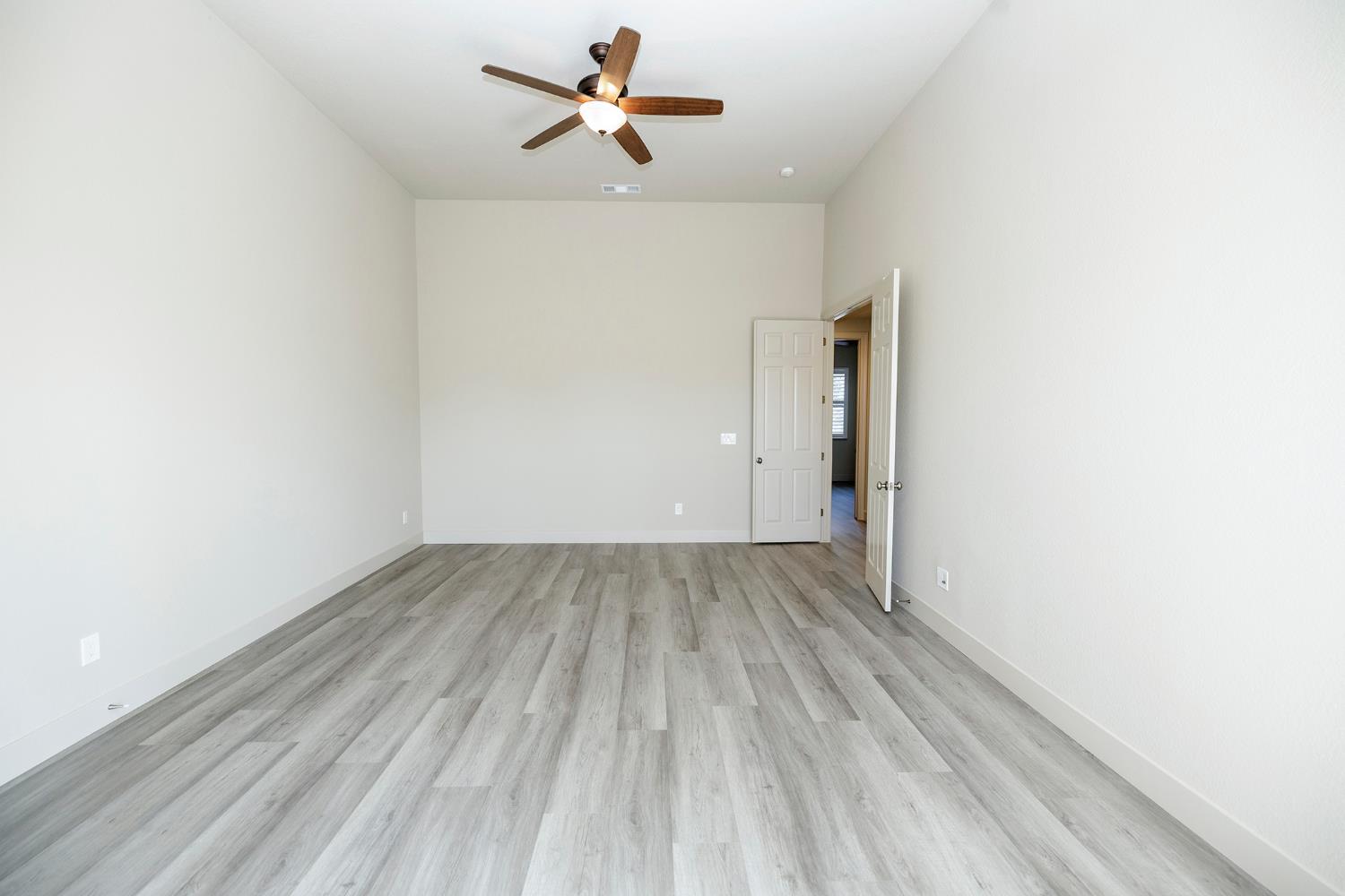 3216 Allan Adale Dr, Modesto, CA 95355