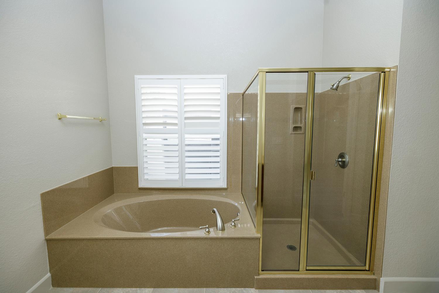 3216 Allan Adale Dr, Modesto, CA 95355