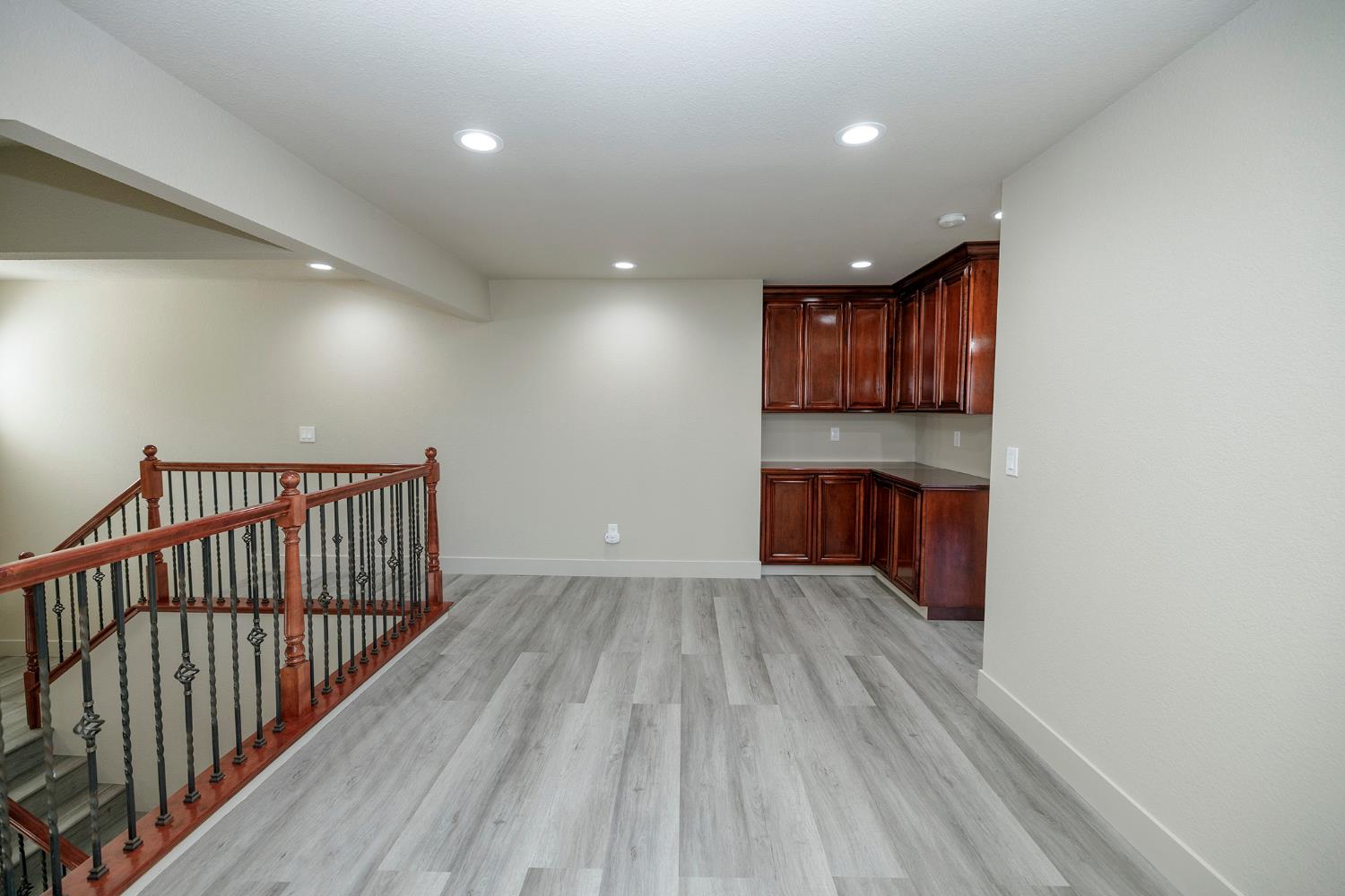 3216 Allan Adale Dr, Modesto, CA 95355