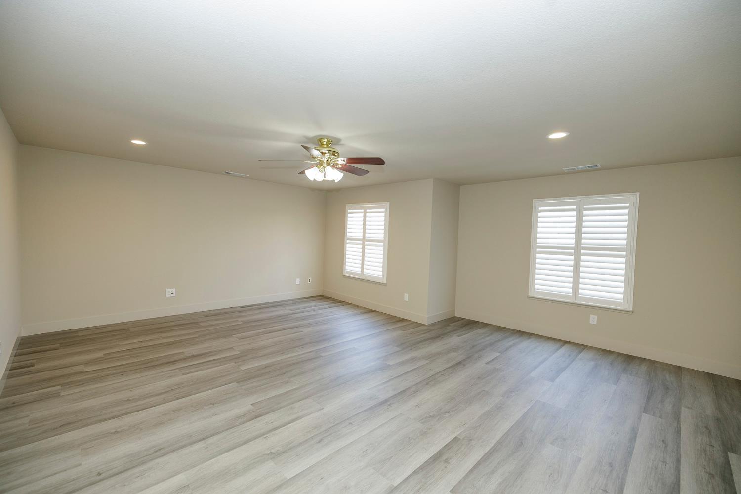 3216 Allan Adale Dr, Modesto, CA 95355