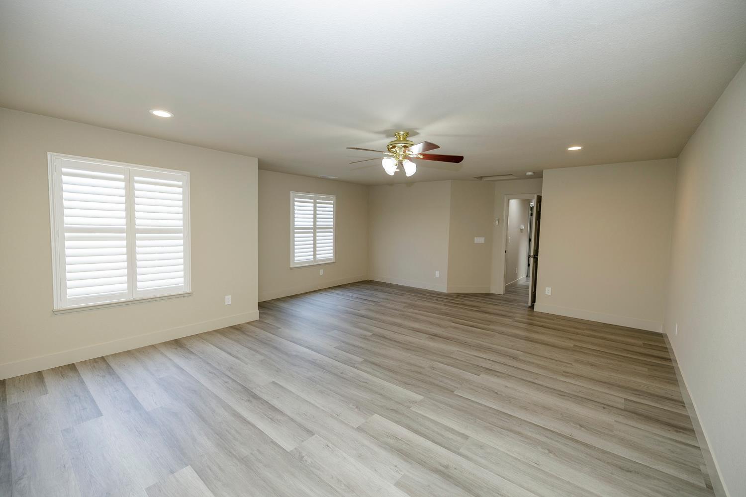 3216 Allan Adale Dr, Modesto, CA 95355