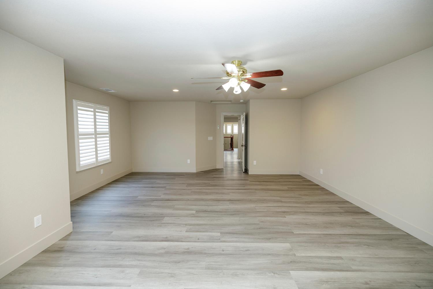 3216 Allan Adale Dr, Modesto, CA 95355