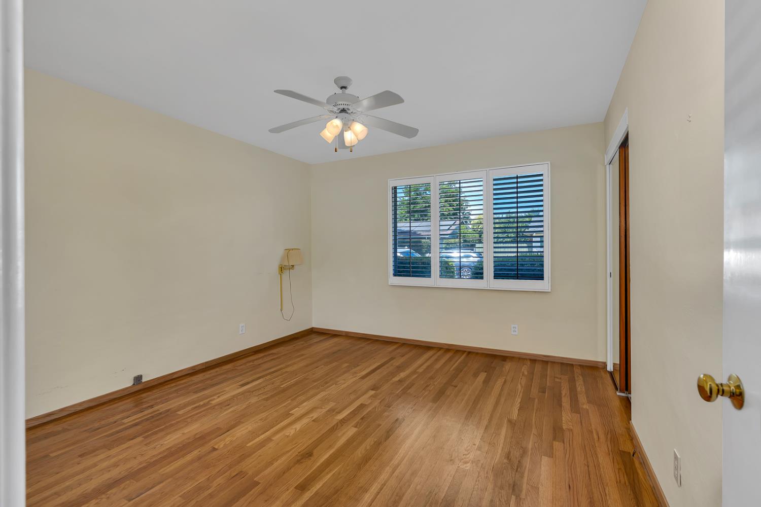 1502 Paradise Lane, Los Banos, CA 93635