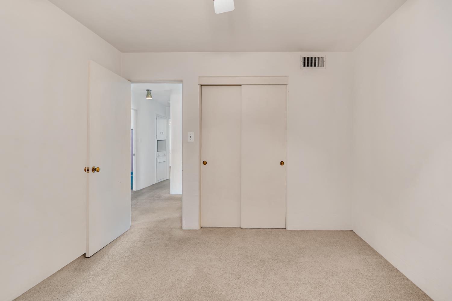 1502 Paradise Lane, Los Banos, CA 93635