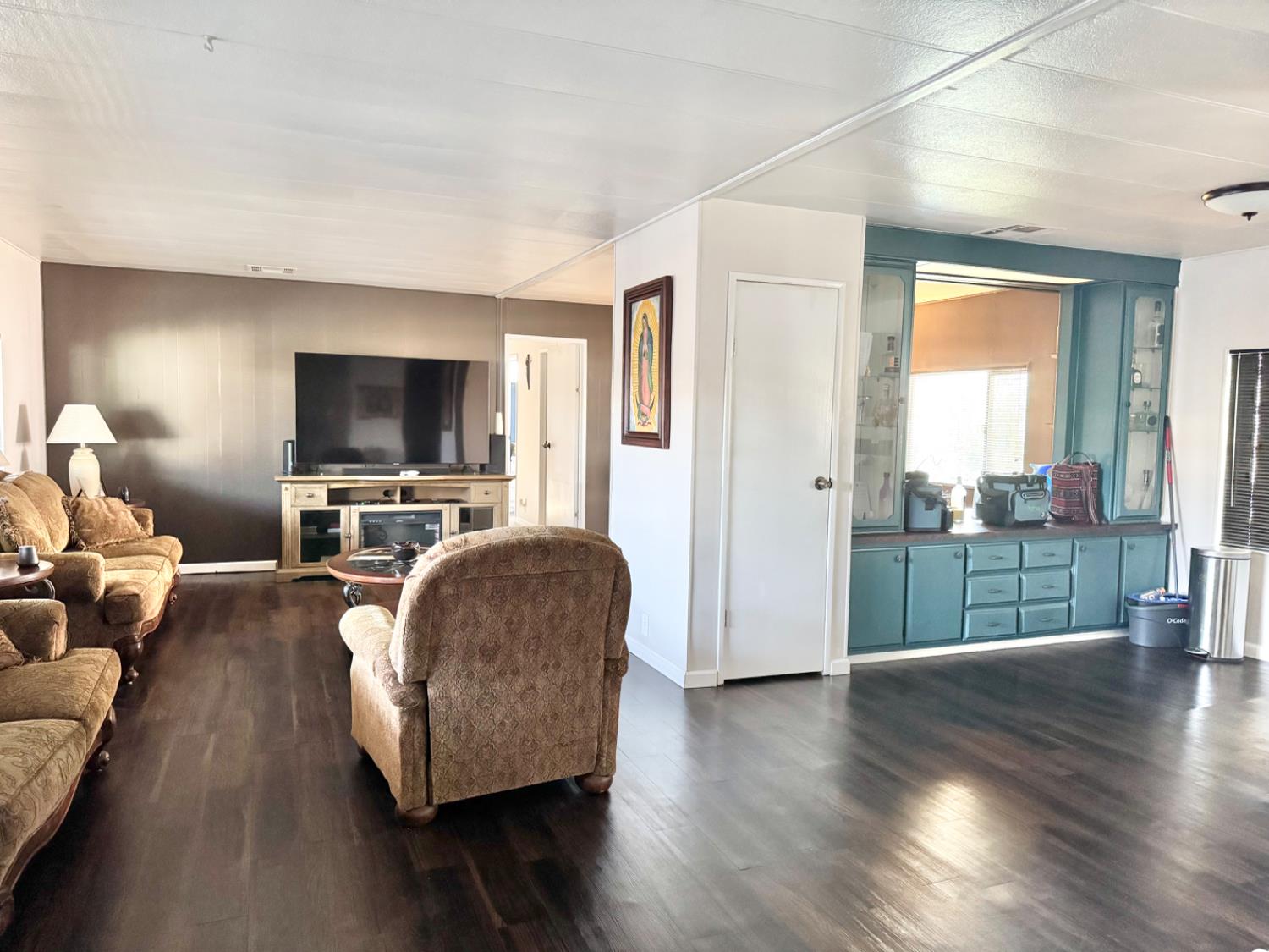 2621 Prescott Rd #242, Modesto, CA 95350