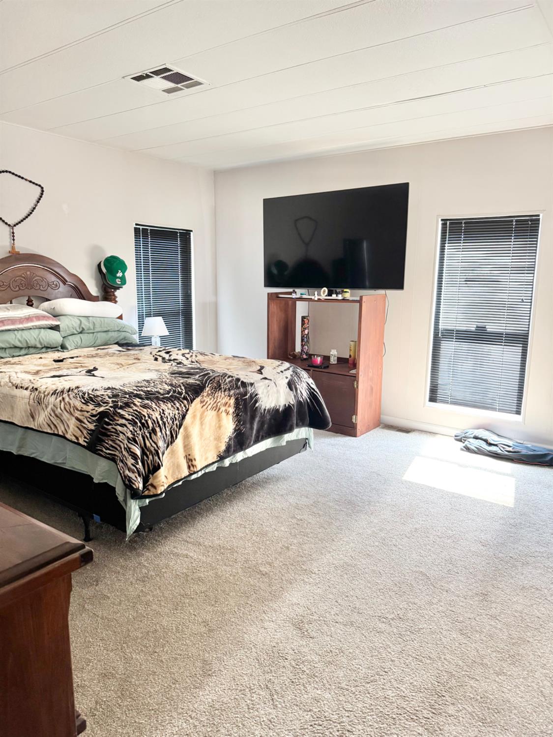 2621 Prescott Rd #242, Modesto, CA 95350